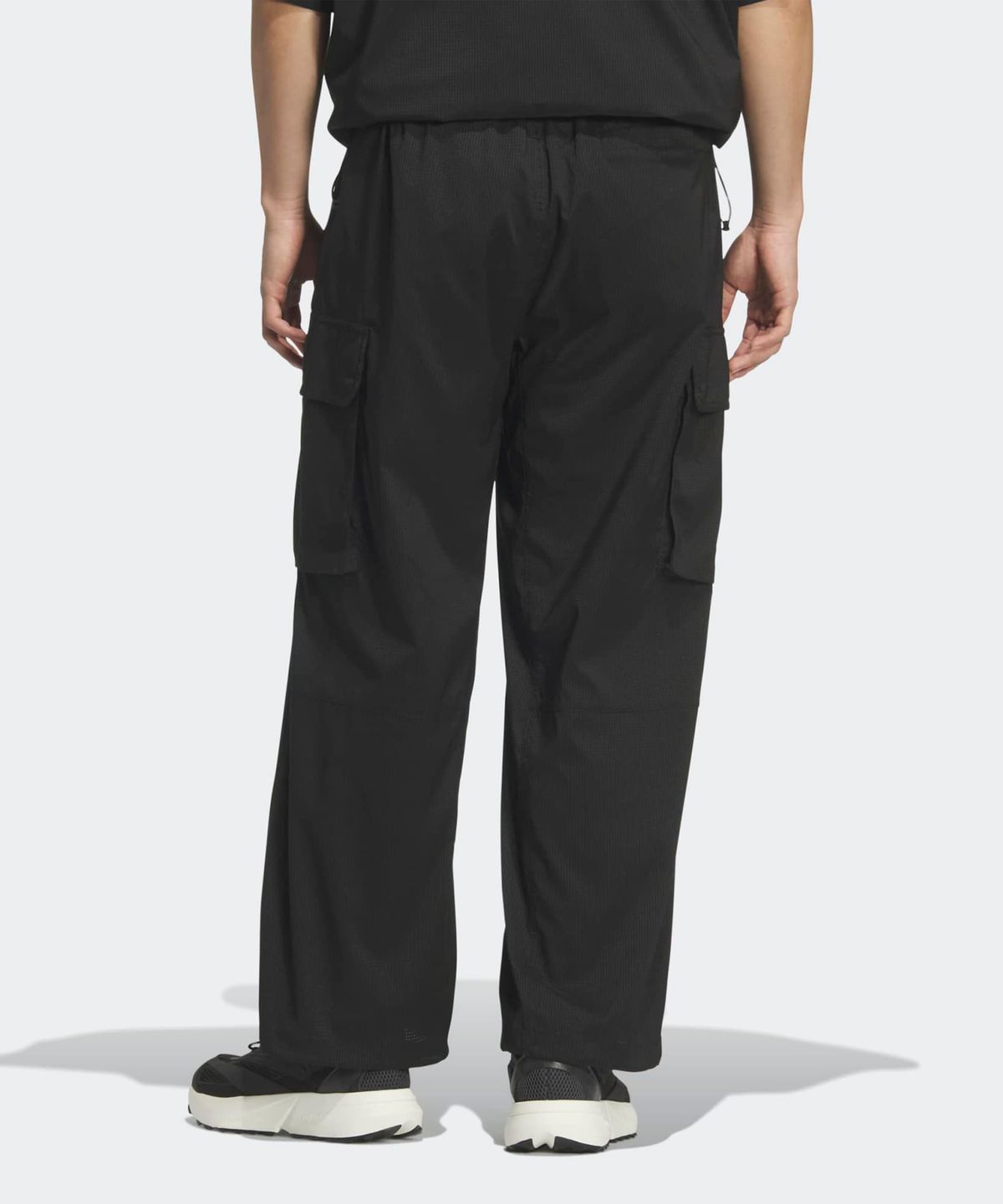 아디다스(ADIDAS) 시티테크 루즈 핏 우븐 카고 팬츠 - 블랙 / KS1179