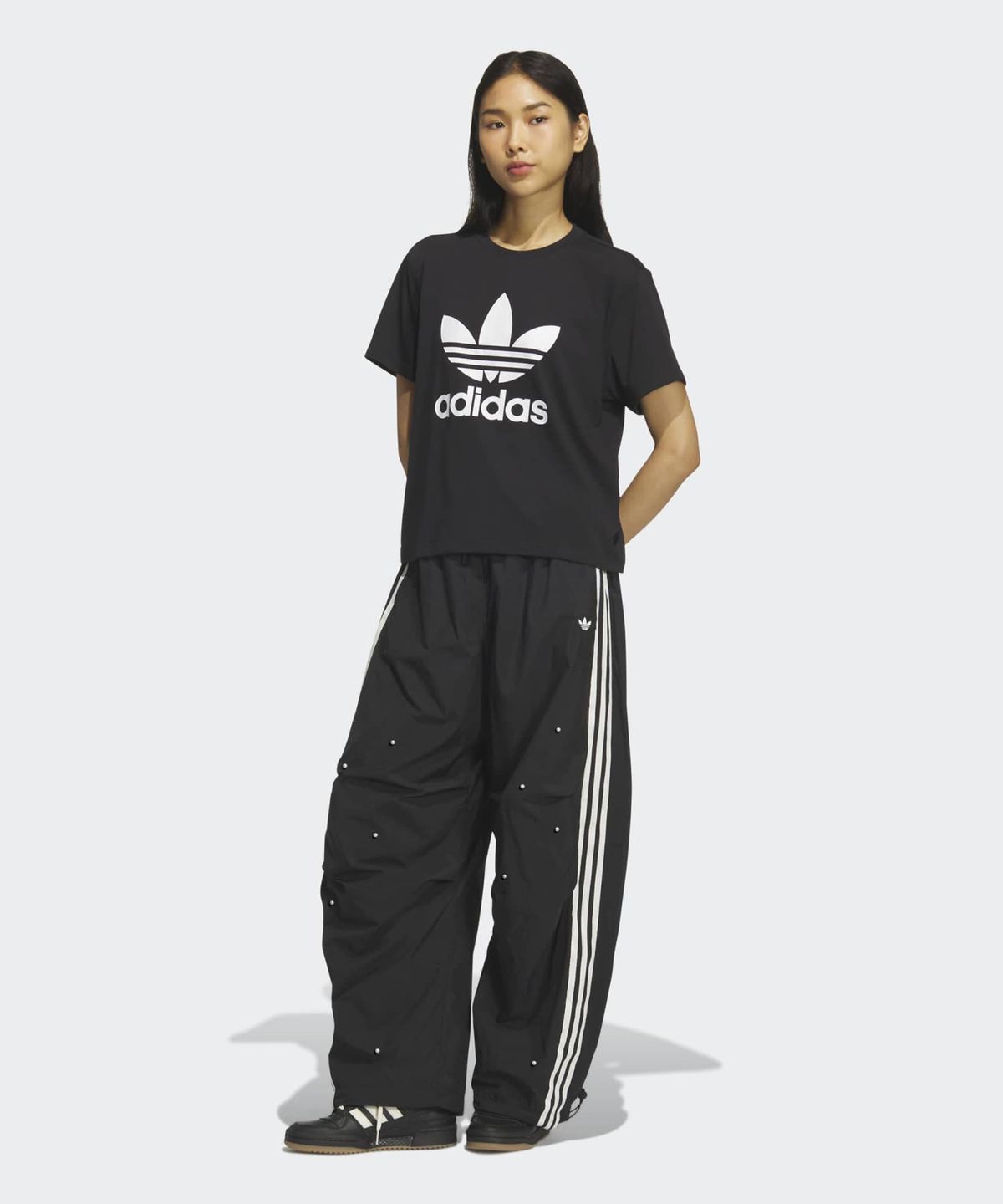아디다스(ADIDAS) 파라슈트 팬츠 - 블랙 / KS2865