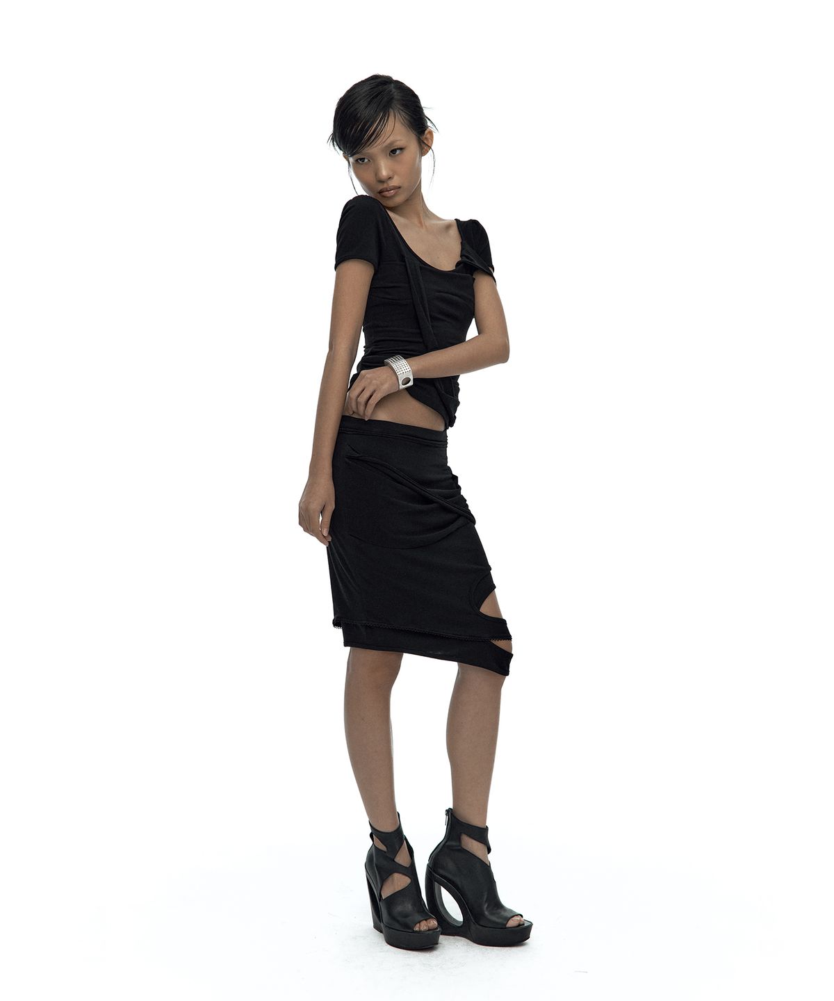카시코(KASHIKO) Peek-a-boo Strap Skirt Black