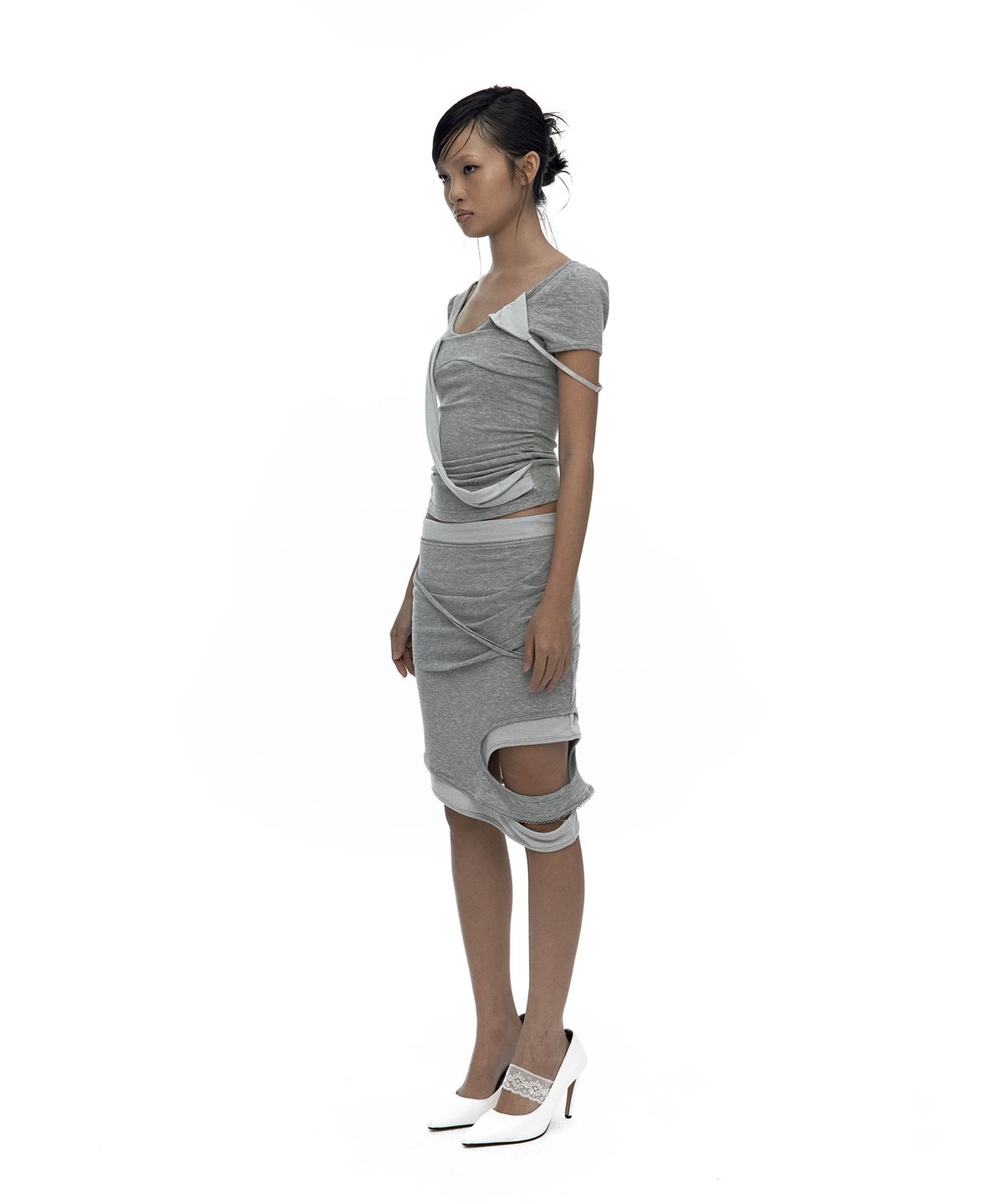 카시코(KASHIKO) Peek-a-boo Strap Skirt Gray