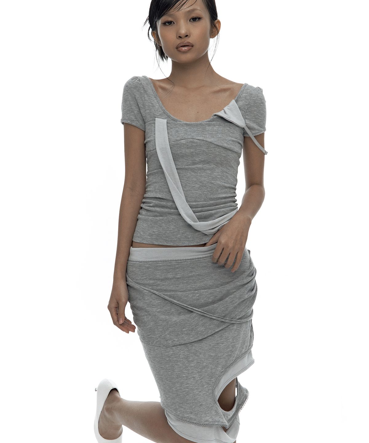 카시코(KASHIKO) Peek-a-boo Strap Skirt Gray