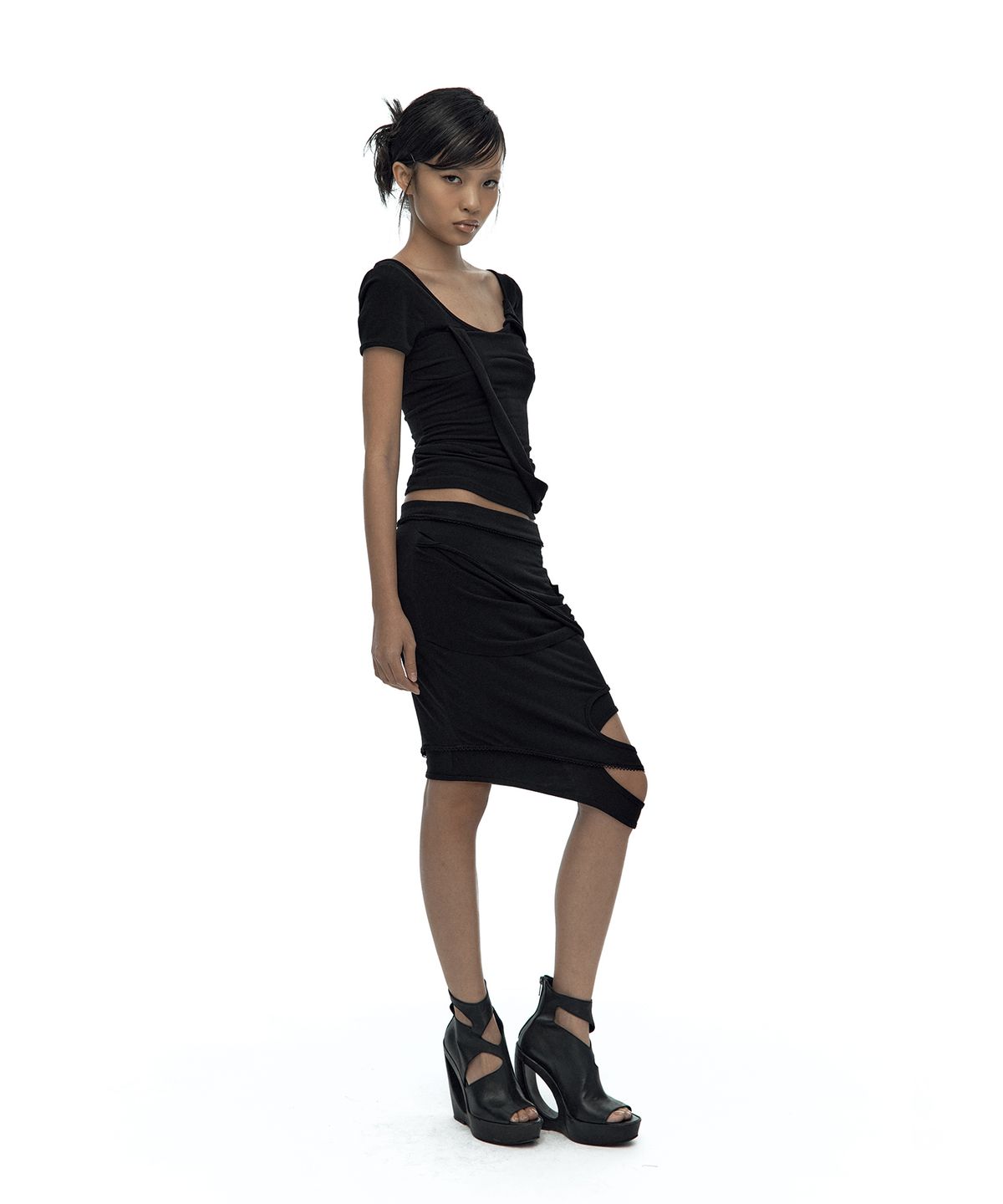 카시코(KASHIKO) Peek-a-boo Top Black