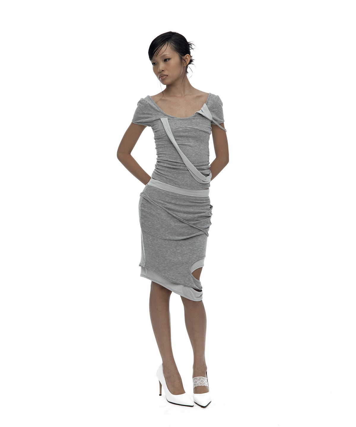 카시코(KASHIKO) Peek-a-boo Top Gray
