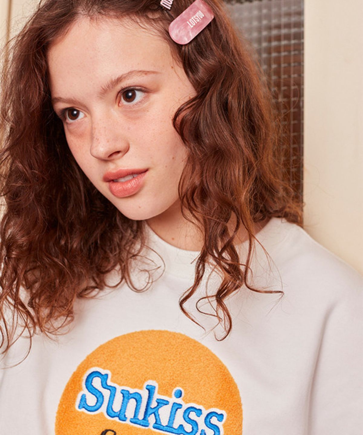 라츠유(LOTSYOU) LOTSYOU_Sun Kiss Sweat Shirt White