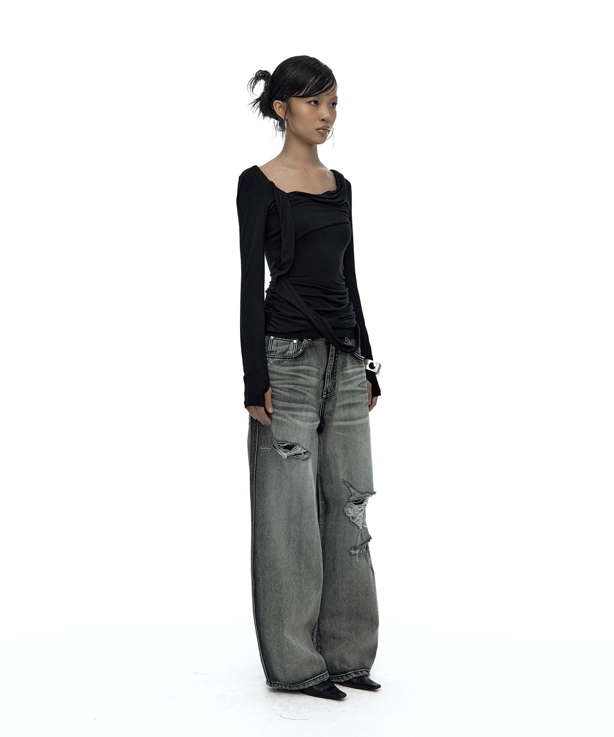 카시코(KASHIKO) Drape Asymmetric Long Sleeve Black