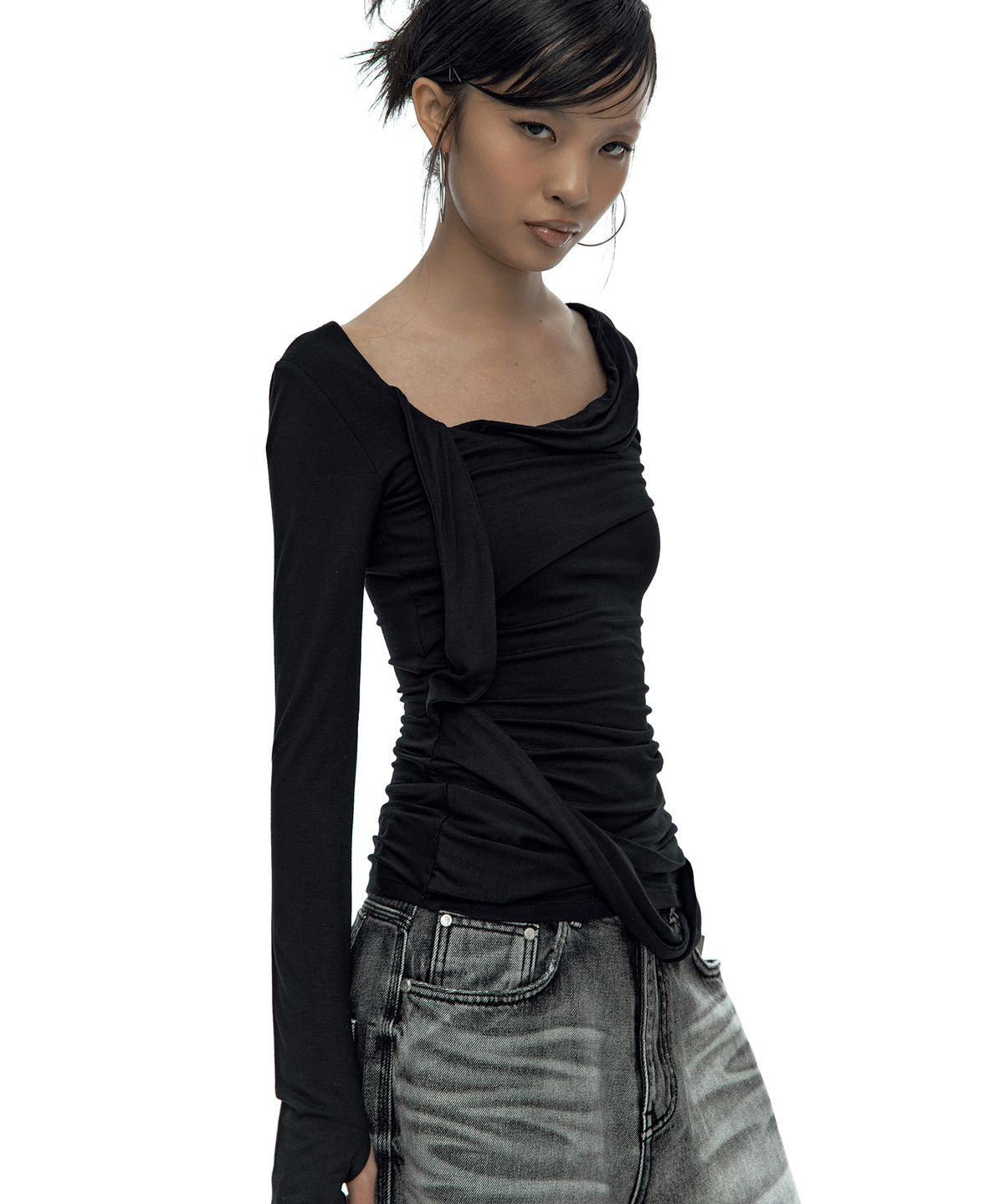 카시코(KASHIKO) Drape Asymmetric Long Sleeve Black