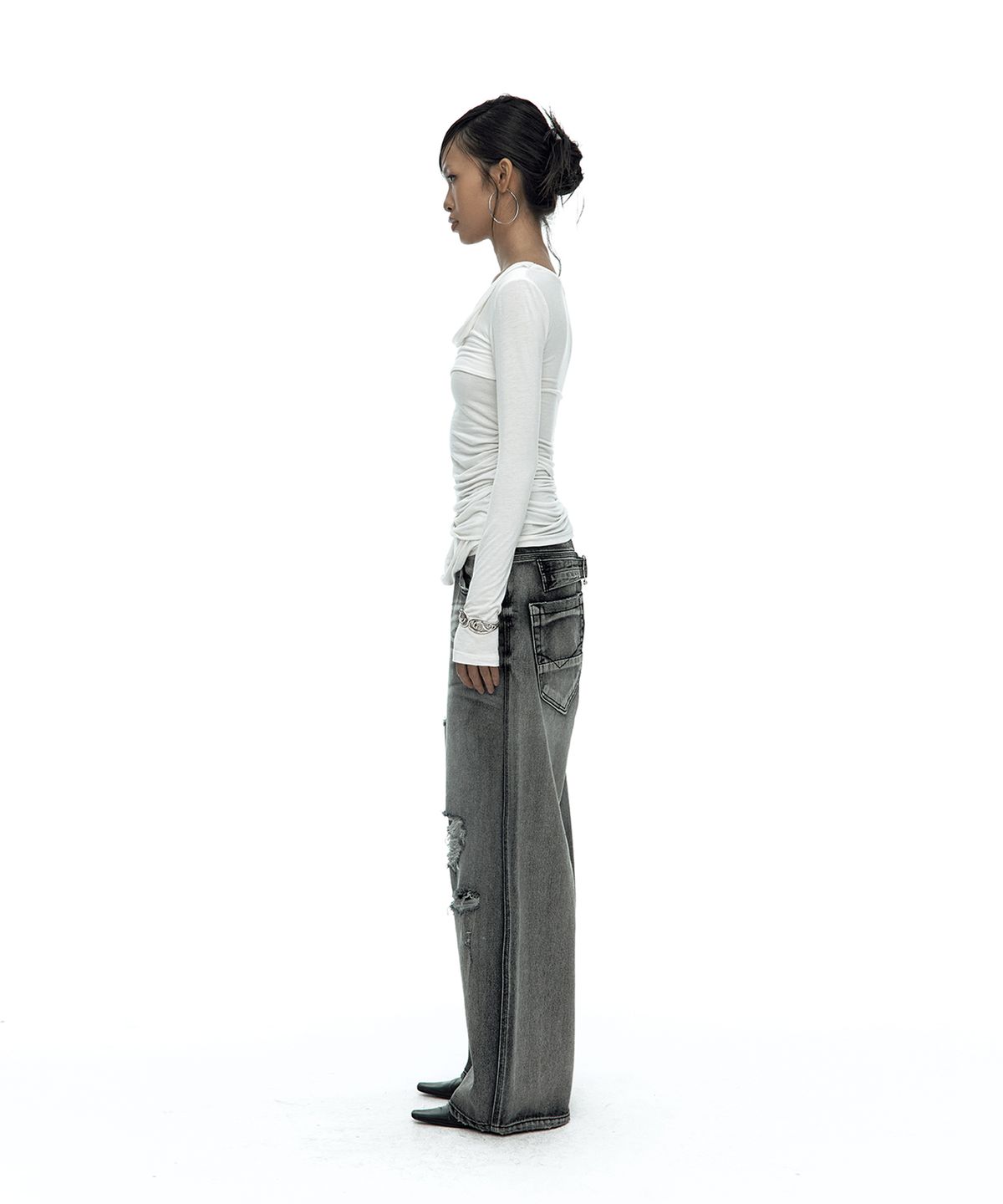 카시코(KASHIKO) Drape Asymmetric Long Sleeve White