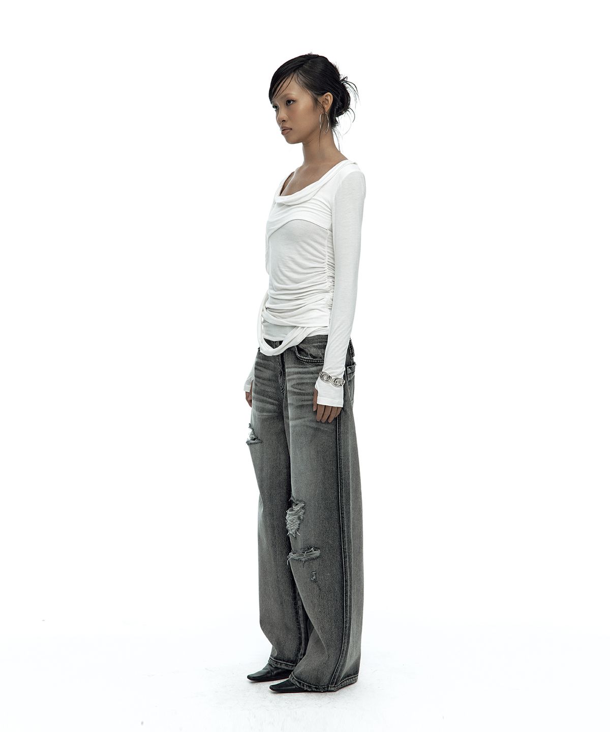 카시코(KASHIKO) Drape Asymmetric Long Sleeve White