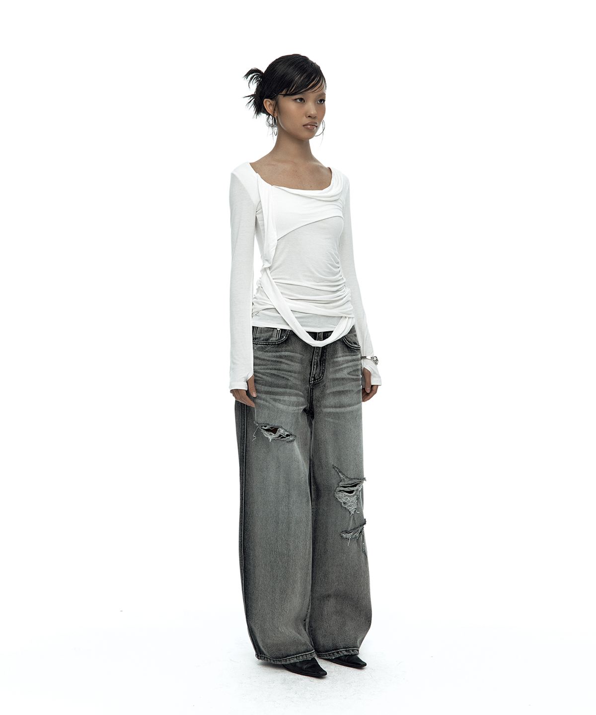 카시코(KASHIKO) Drape Asymmetric Long Sleeve White