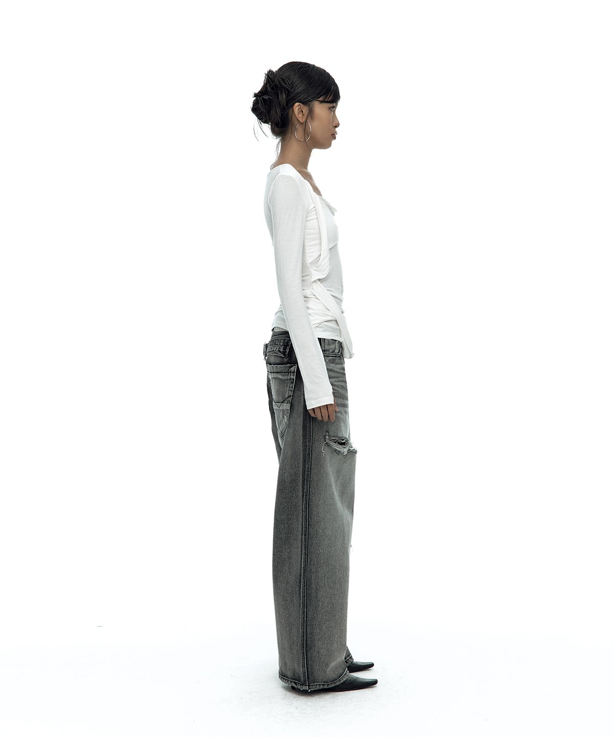 카시코(KASHIKO) Drape Asymmetric Long Sleeve White