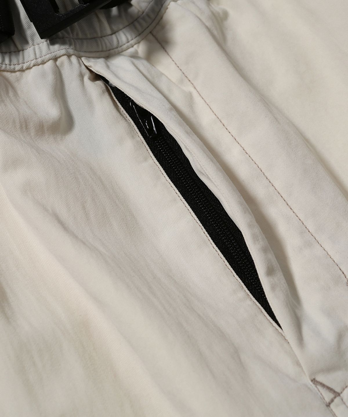 모이프(MOIF) [SS26] CROPPED WORK PANTS / ECRU