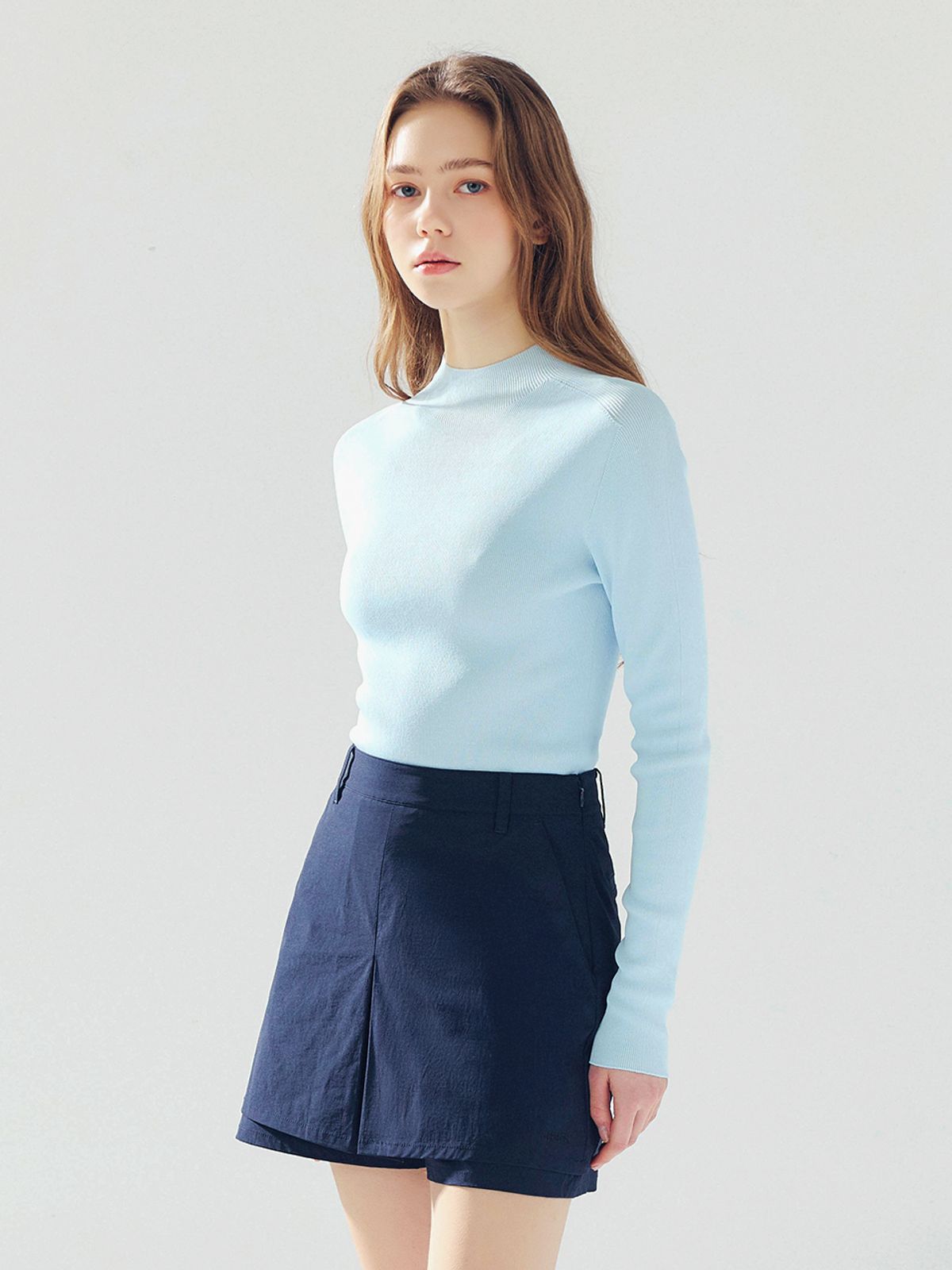 로드로아르(LORDLOAR) 홀가먼트 모크넥 니트 BLUE