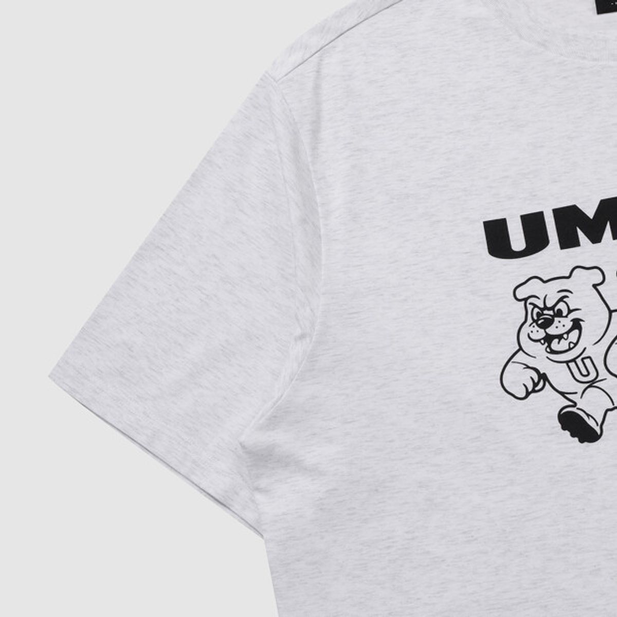 엄브로(UMBRO) 더비독 트리플 반팔 티셔츠 라이트 그레이 UR123CRS33