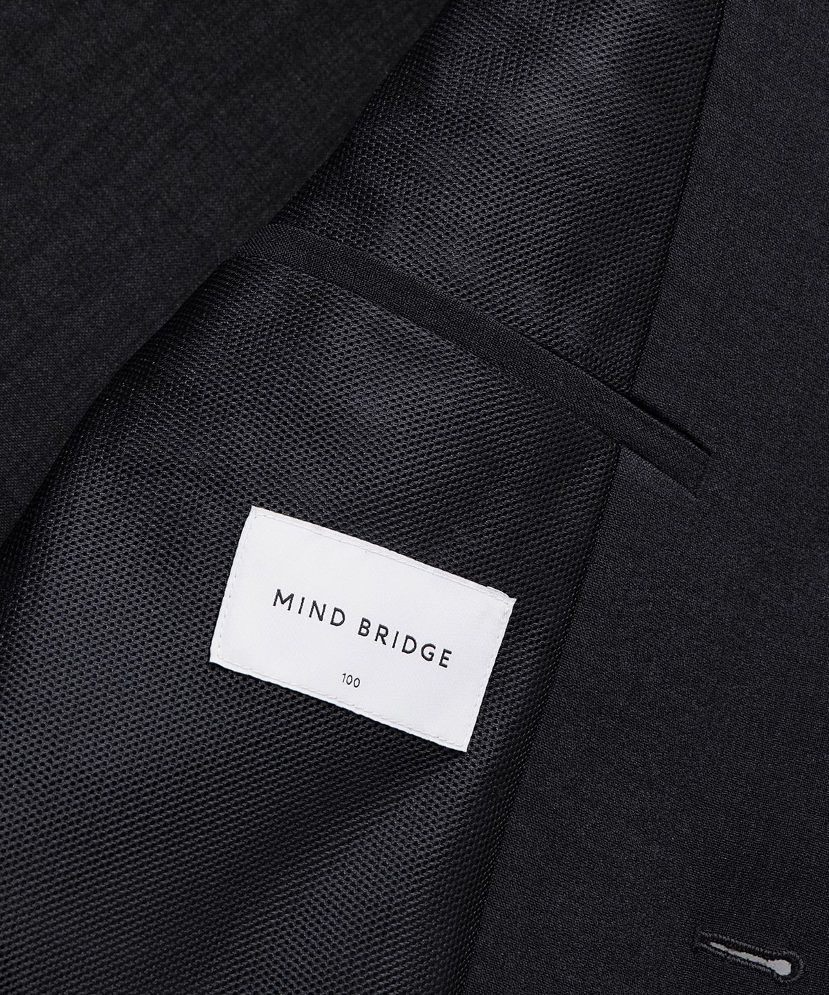 마인드브릿지(MINDBRIDGE) [쿨]블랙 써커 조직 변형 레귤러핏 자켓