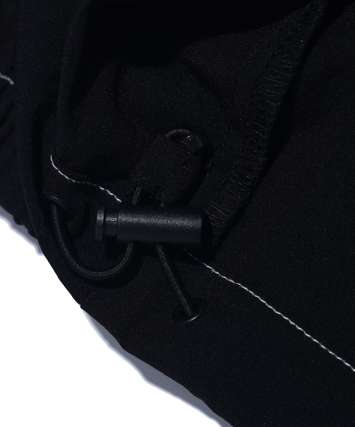 벙커버스터(BUNKERBUSTER) 스포티 하이넥 윈드브레이커 자켓 MQ2JU204_BLACK