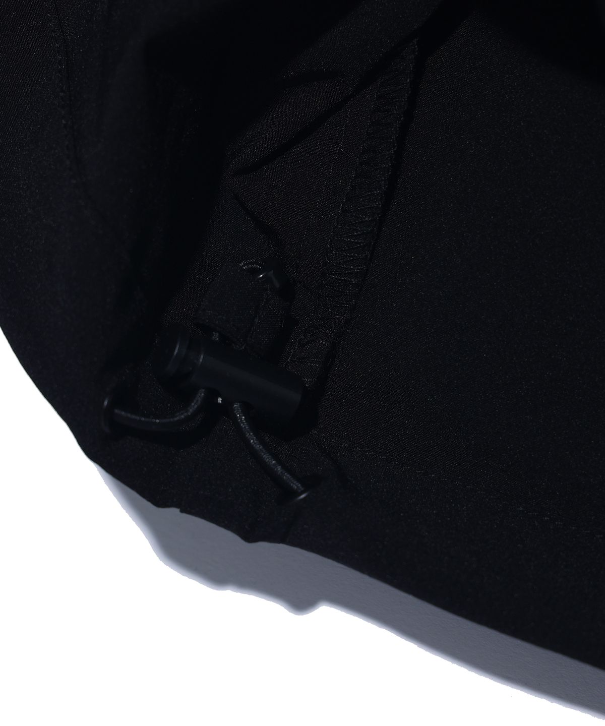벙커버스터(BUNKERBUSTER) 스포티 하이넥 윈드브레이커 자켓 MQ2JU204_CHARCOAL