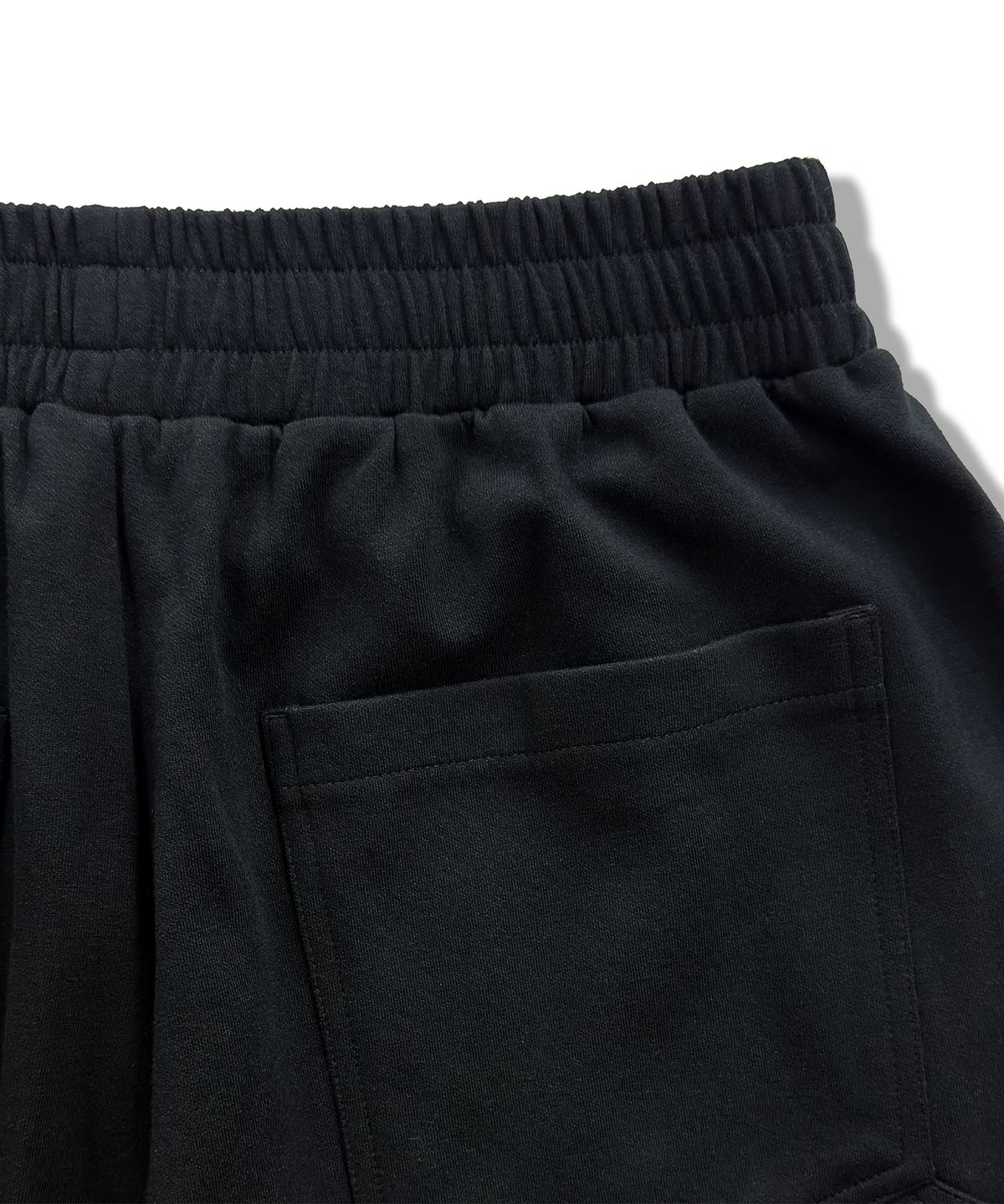 레이피커스(RAYFIKERS) 카펜더 버뮤다 스웨트 쇼츠 MQ7PU491_BLACK
