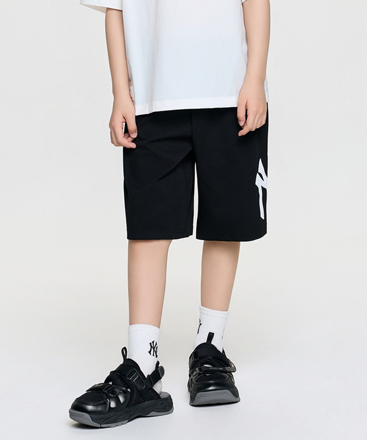 엠엘비 키즈(MLB KIDS) 바시티 빅로고 반바지 NY (Black)
