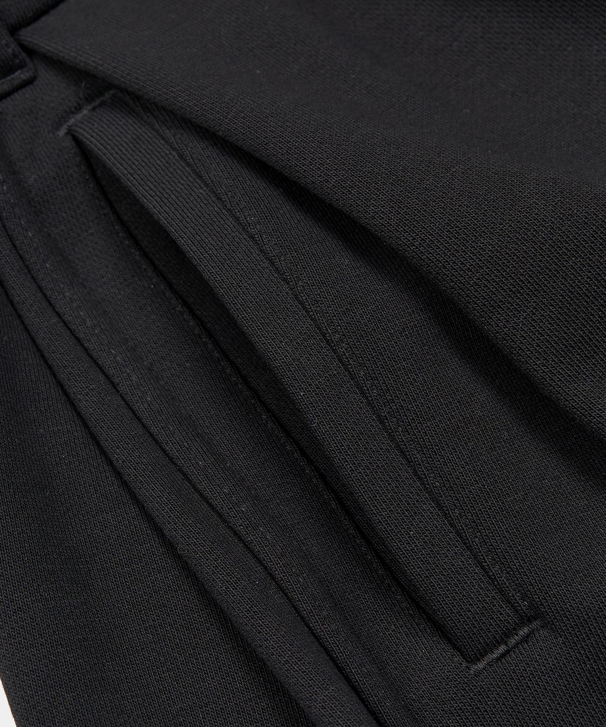 엑스컨테이너(EXCONTAINER) 카고 버뮤다 스웻 팬츠 (BLACK)