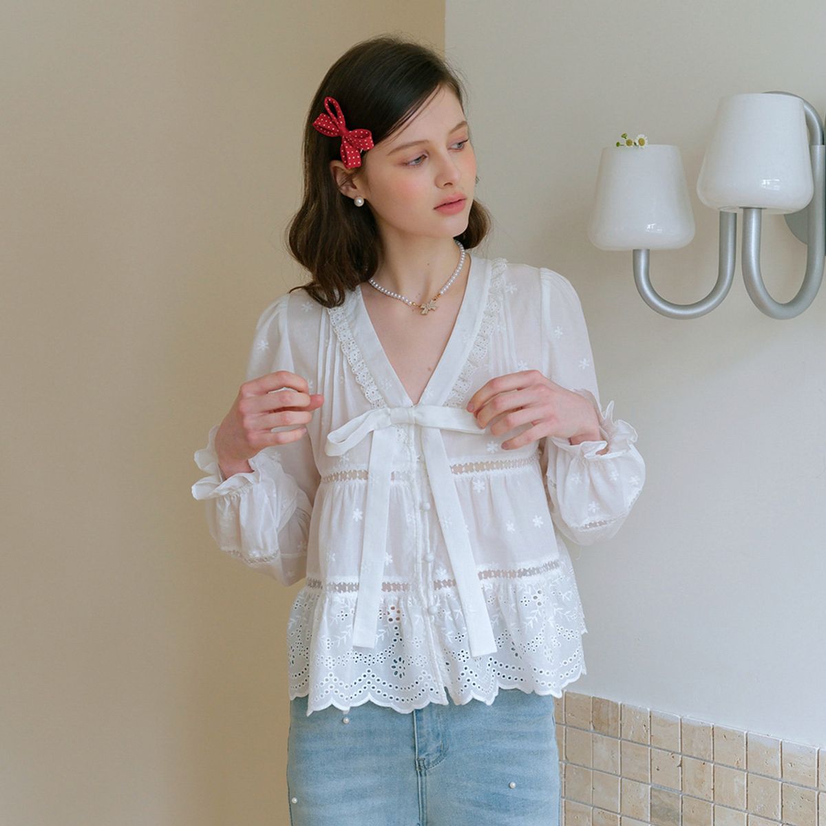 쎄무아듀(CEST MOIDEW) Cest_Pure embroidery lace tiered blouse