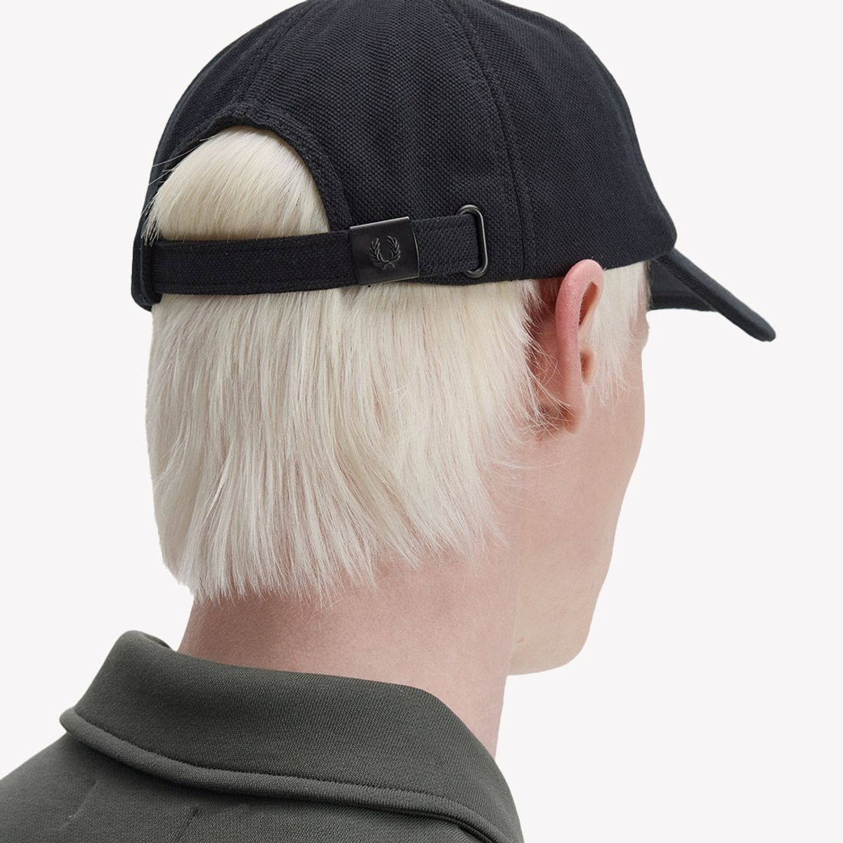 프레드페리(FRED PERRY) 피케 클래식 캡 - 블랙/스노우 화이트 CFPU2612295-843