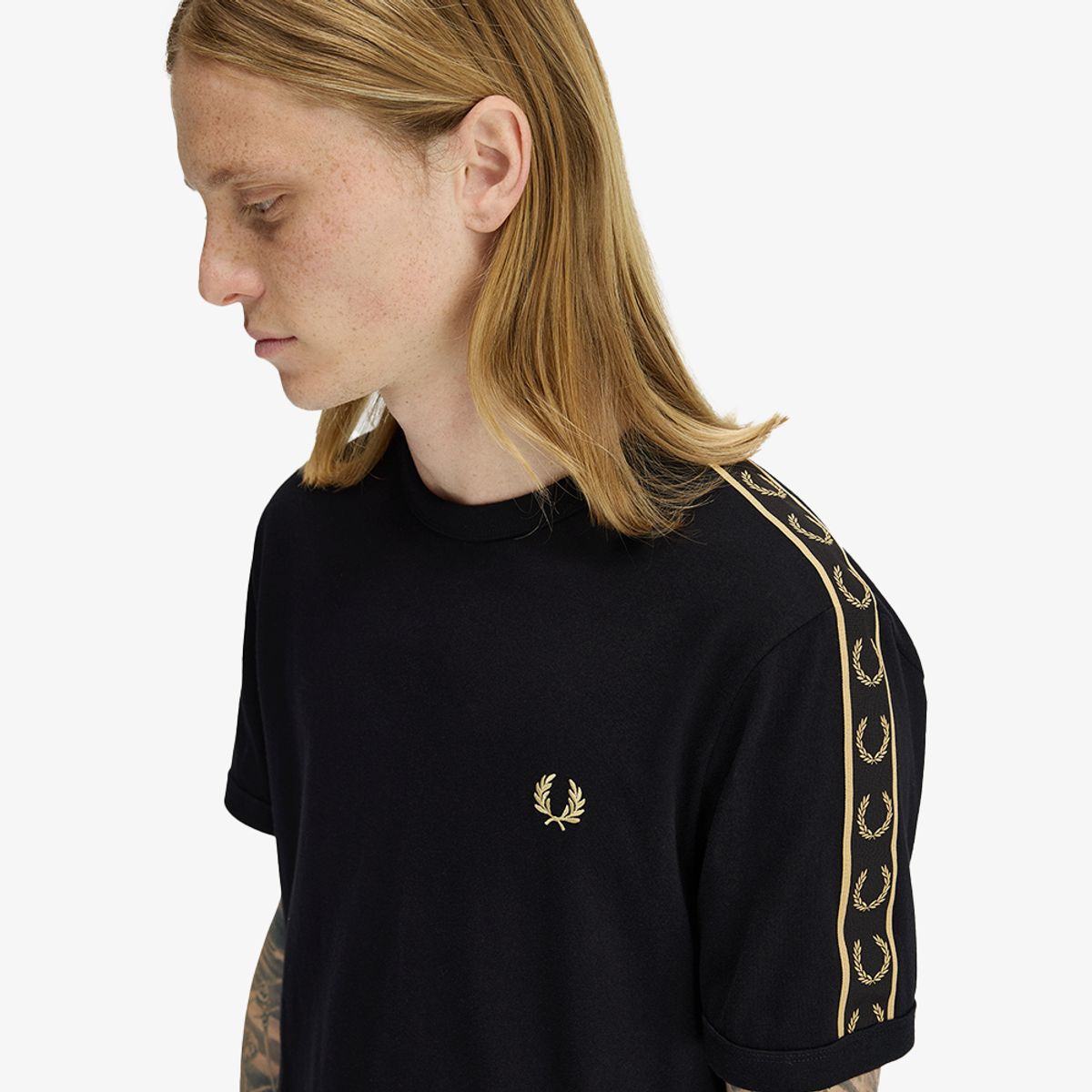 프레드페리(FRED PERRY) [Sport] 컨트라스트 테잎 링어 티셔츠 - 블랙/샴페인 AFPM2614613-90A