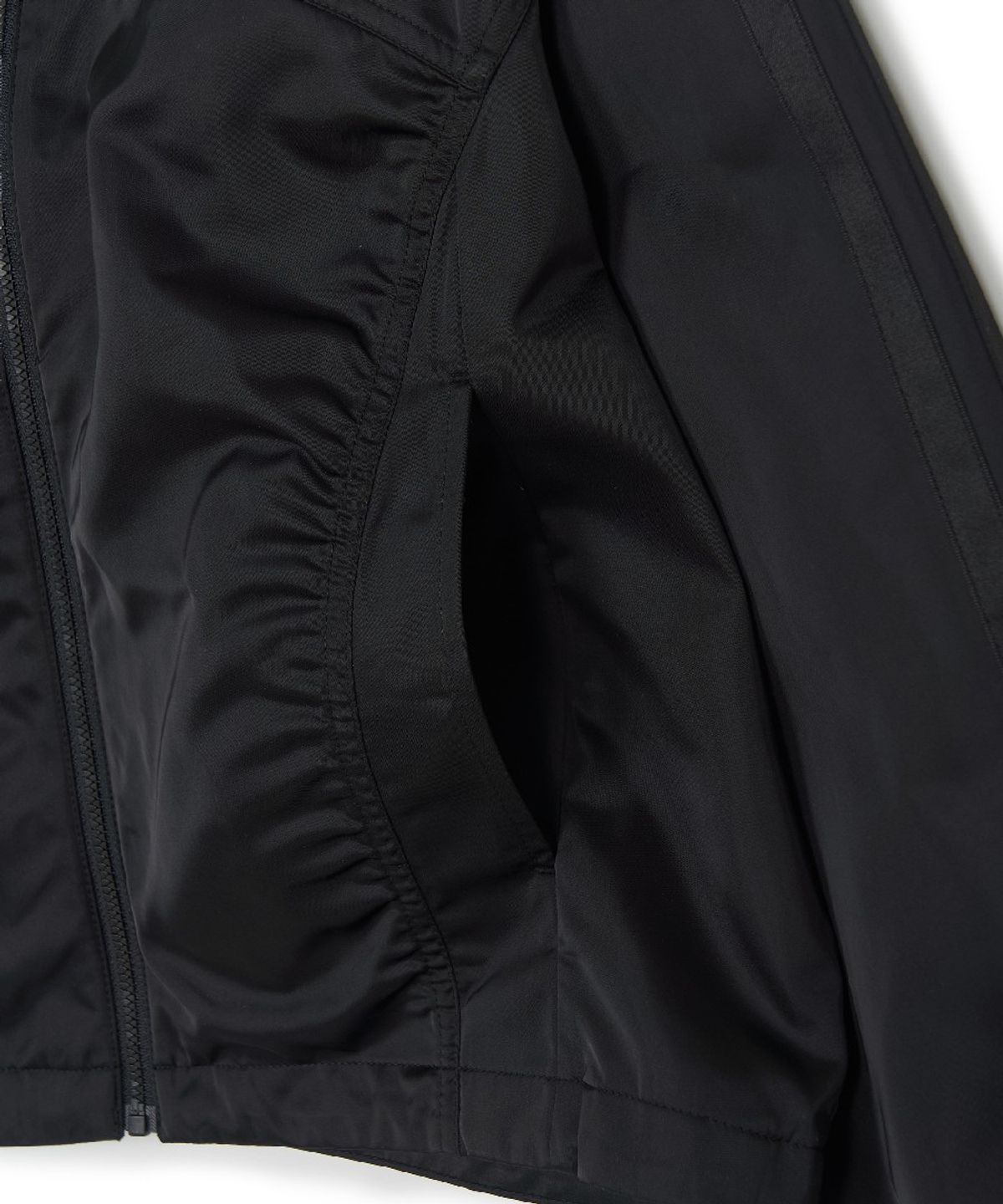 엠엘비(MLB) 여성 스포티브 새틴 셔링 바람막이 NY (Black)