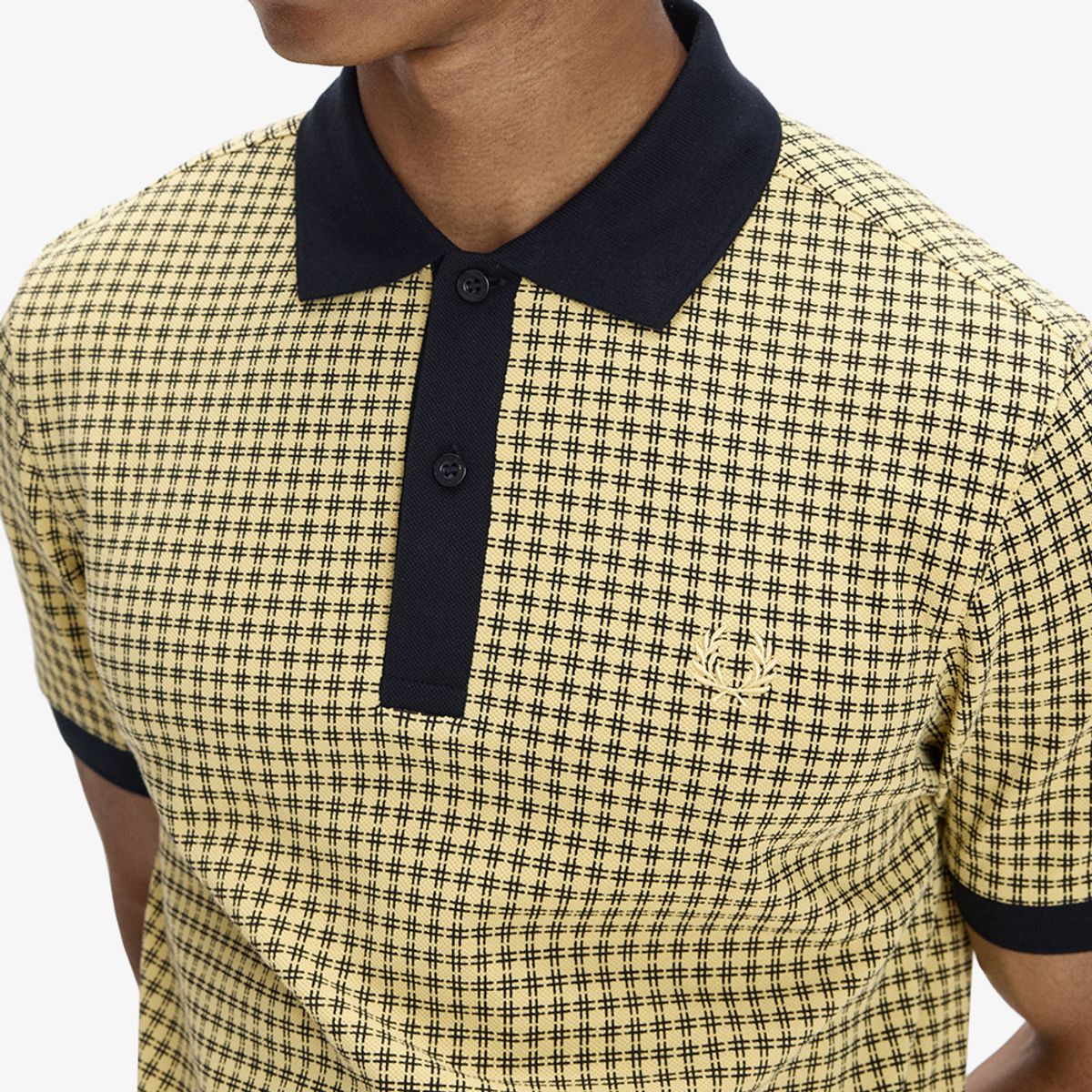 프레드페리(FRED PERRY) [Sharp] 크로스 프린트 폴로 셔츠 - 블랙 AFPM2612661-102