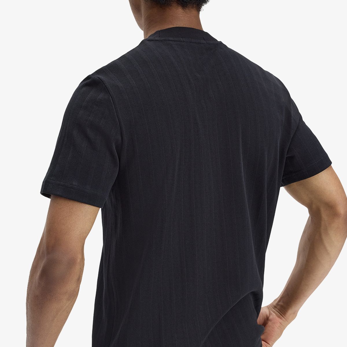 프레드페리(FRED PERRY) [Sharp] 피케 스트라이프 티셔츠 - 블랙 AFPM2612392-102