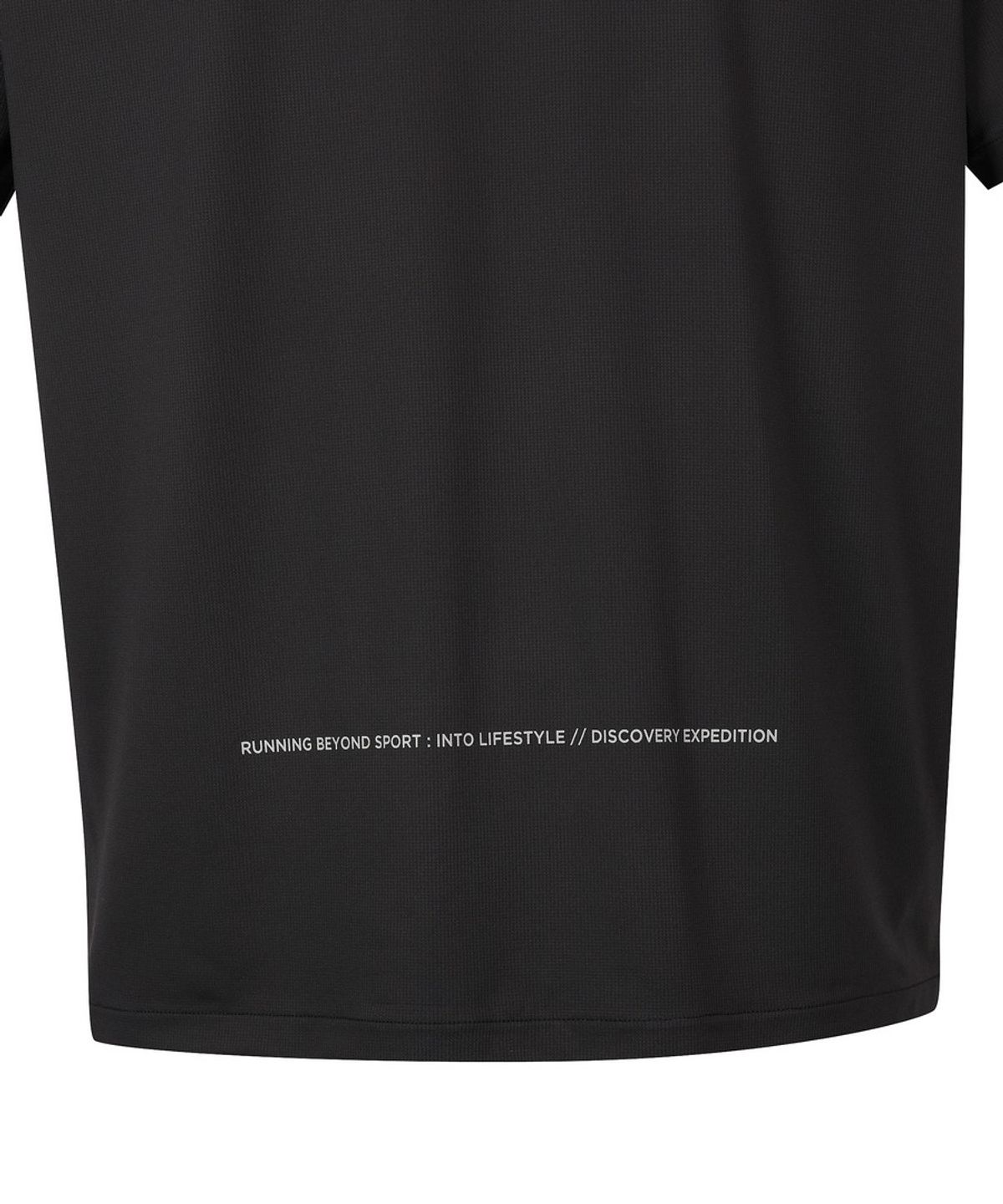 디스커버리 익스페디션(DISCOVERY EXPEDITION) 남성 로고포인트 러닝 티셔츠 (BLACK)