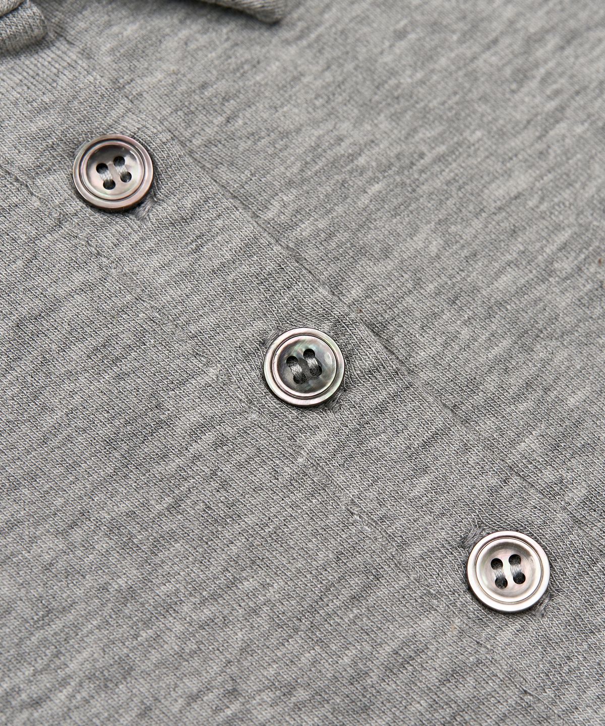 페플리(PEPLEE) Button Cap Sleeve Collar Tee (Grey)