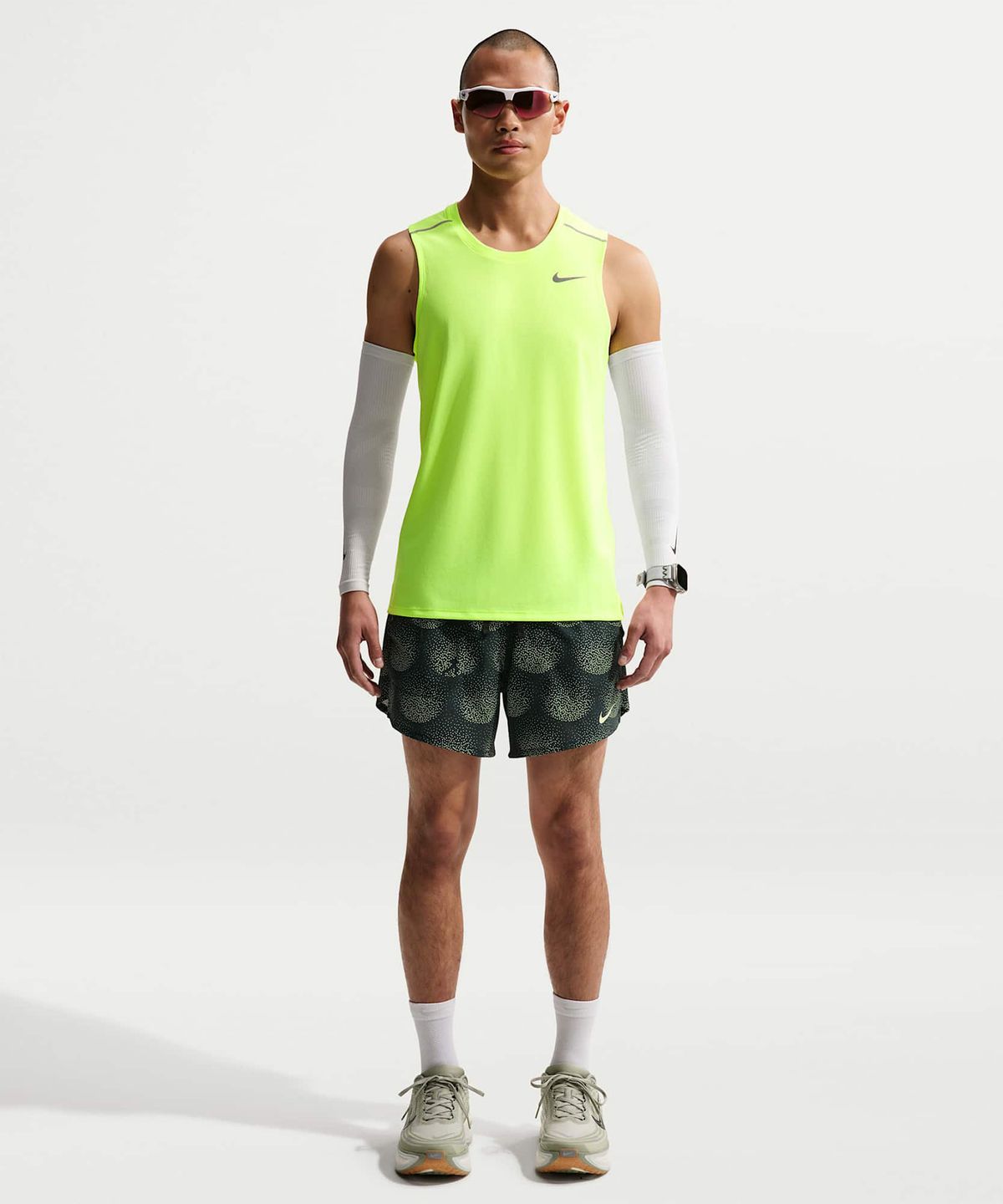 나이키(NIKE) 마일러 드라이 핏 러닝 탱크 탑 M - 볼트 아이스 / IF2019-737