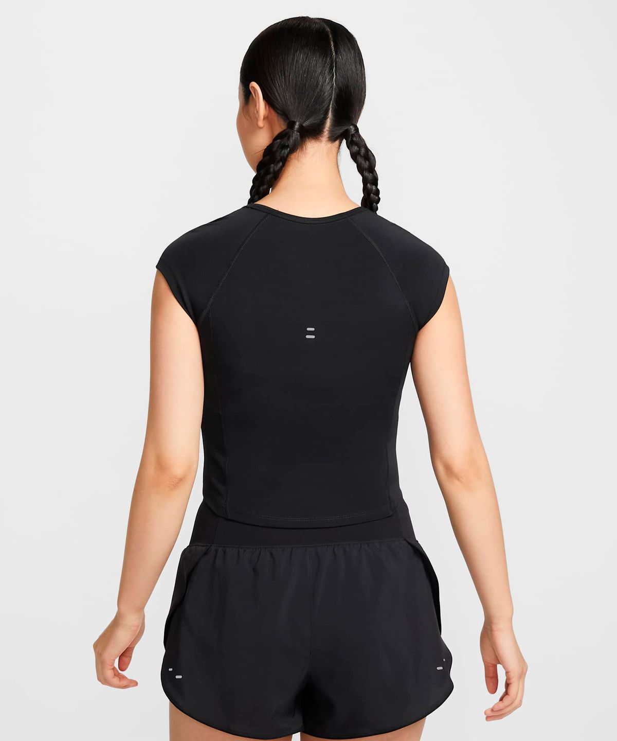 나이키(NIKE) 템포 스우시 드라이 핏 반소매 러닝 탑 W - 블랙:화이트 / II5520-010
