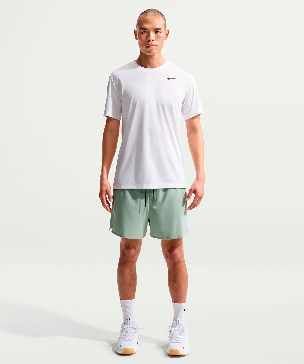 나이키(NIKE) 드라이 핏 트레이닝 티셔츠 M - 화이트:블랙 / IO1426-100