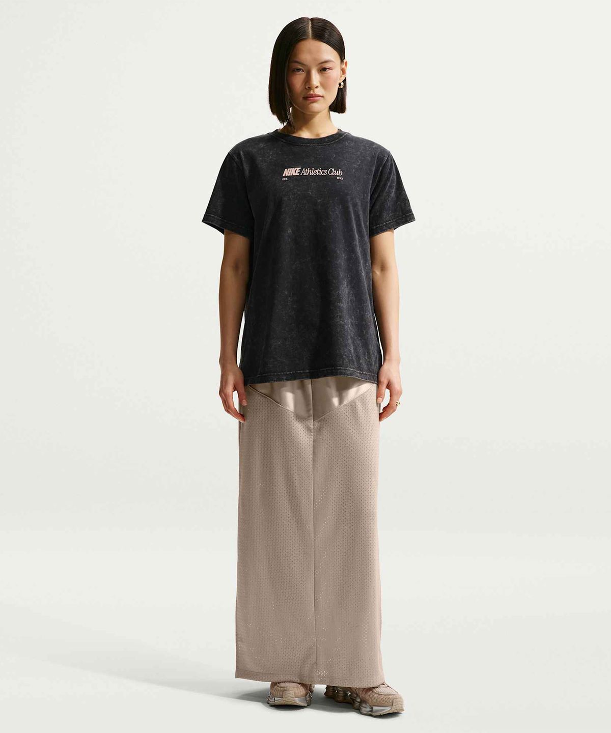 나이키(NIKE) 스포츠웨어 클래식 오버사이즈 티셔츠 W - 블랙 / IR7876-010