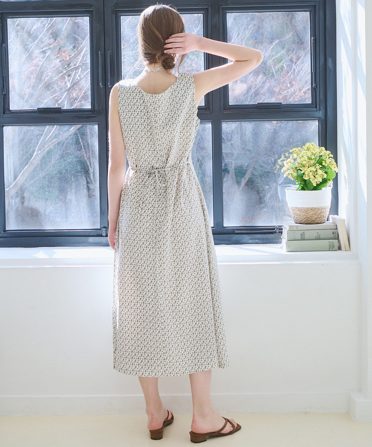 슬로우롤리(SLOWLOLLI) Pintuck pattern dress - Cream