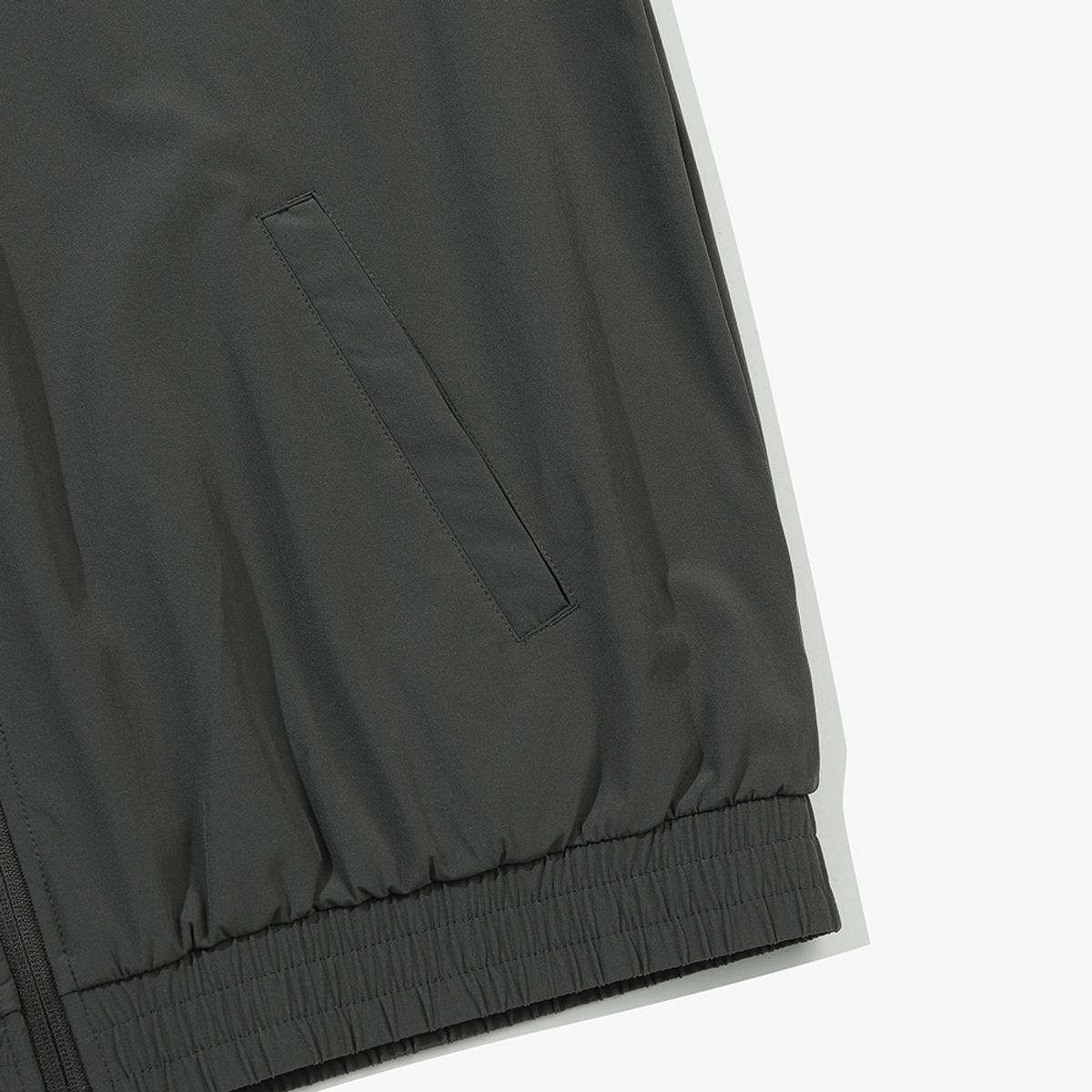디아도라(diadora) 아이콘 트랙 자켓 CHARCOAL GREY