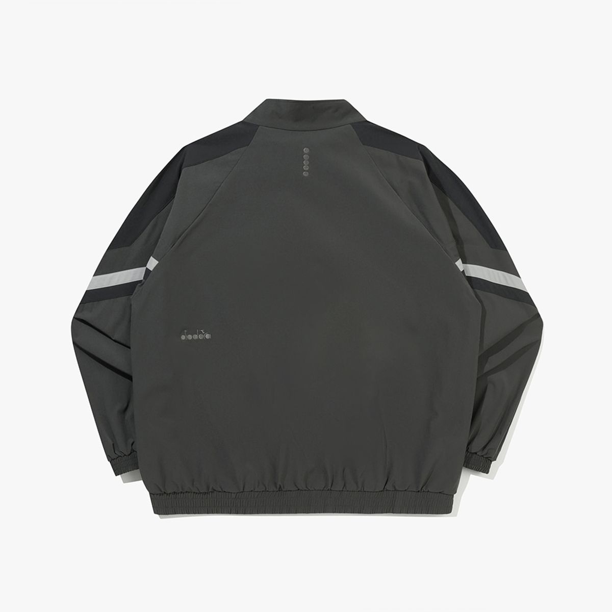 디아도라(diadora) 아이콘 트랙 자켓 CHARCOAL GREY