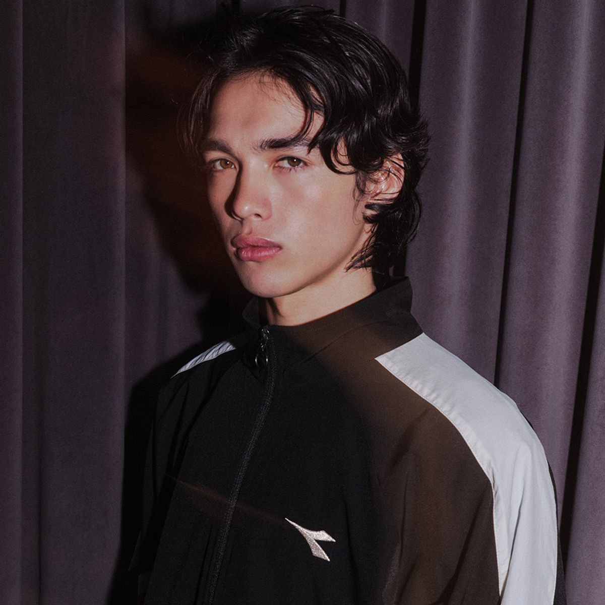 디아도라(diadora) 아이콘 트랙 자켓 BLACK