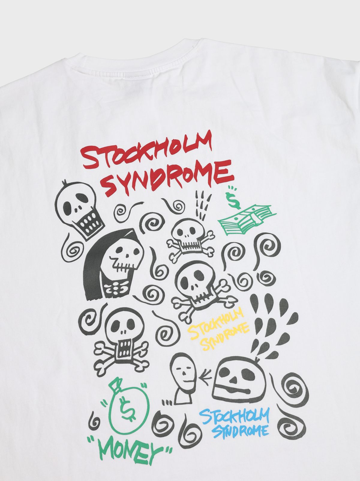 스톡홀름 신드롬(STOCKHOLM SYNDROME) 두들 스컬 티 - 화이트