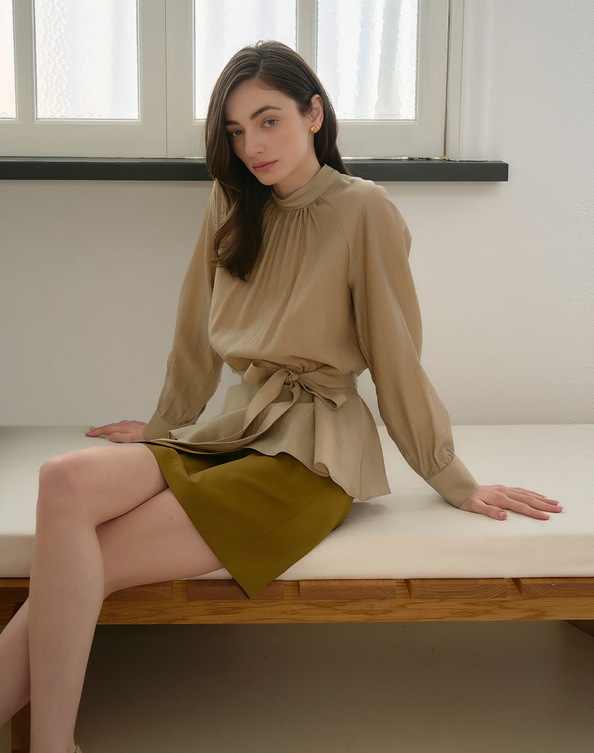 지에마르(GIEMAR) RAGLAN BLOUSE KHAKI 래글런 블라우스 카키