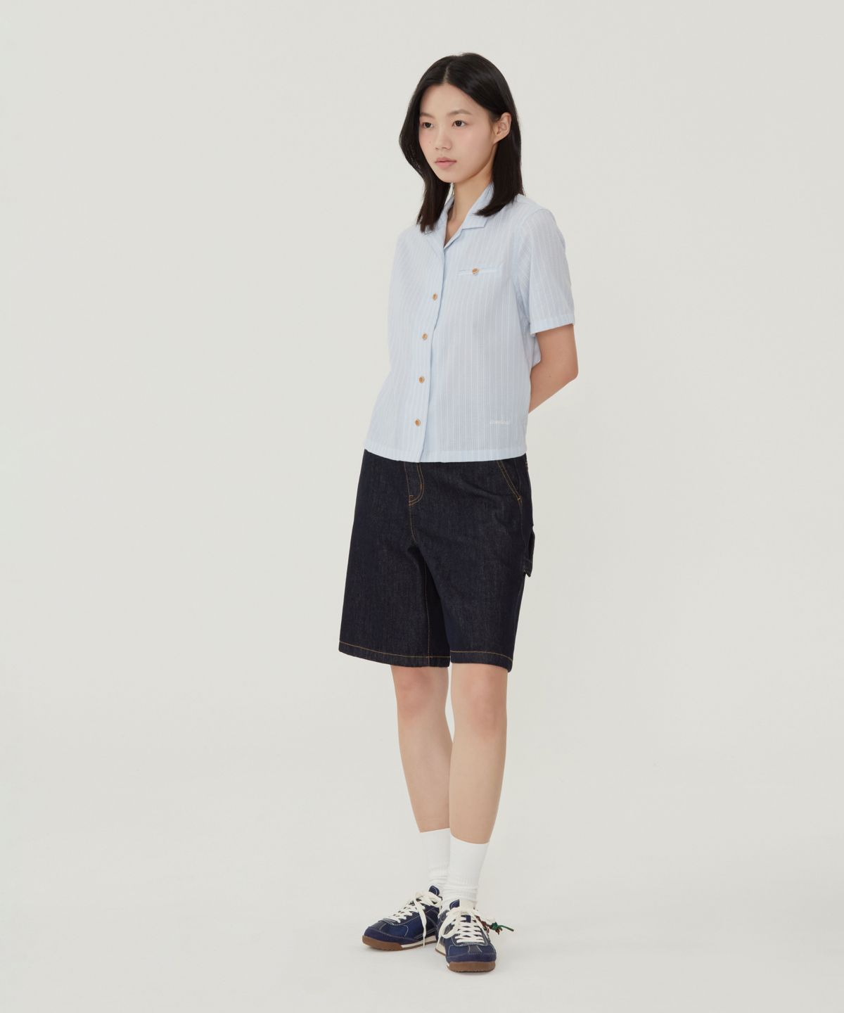 커버낫 우먼(COVERNAT WOMAN) 우먼 버뮤다 데님 쇼츠 인디고