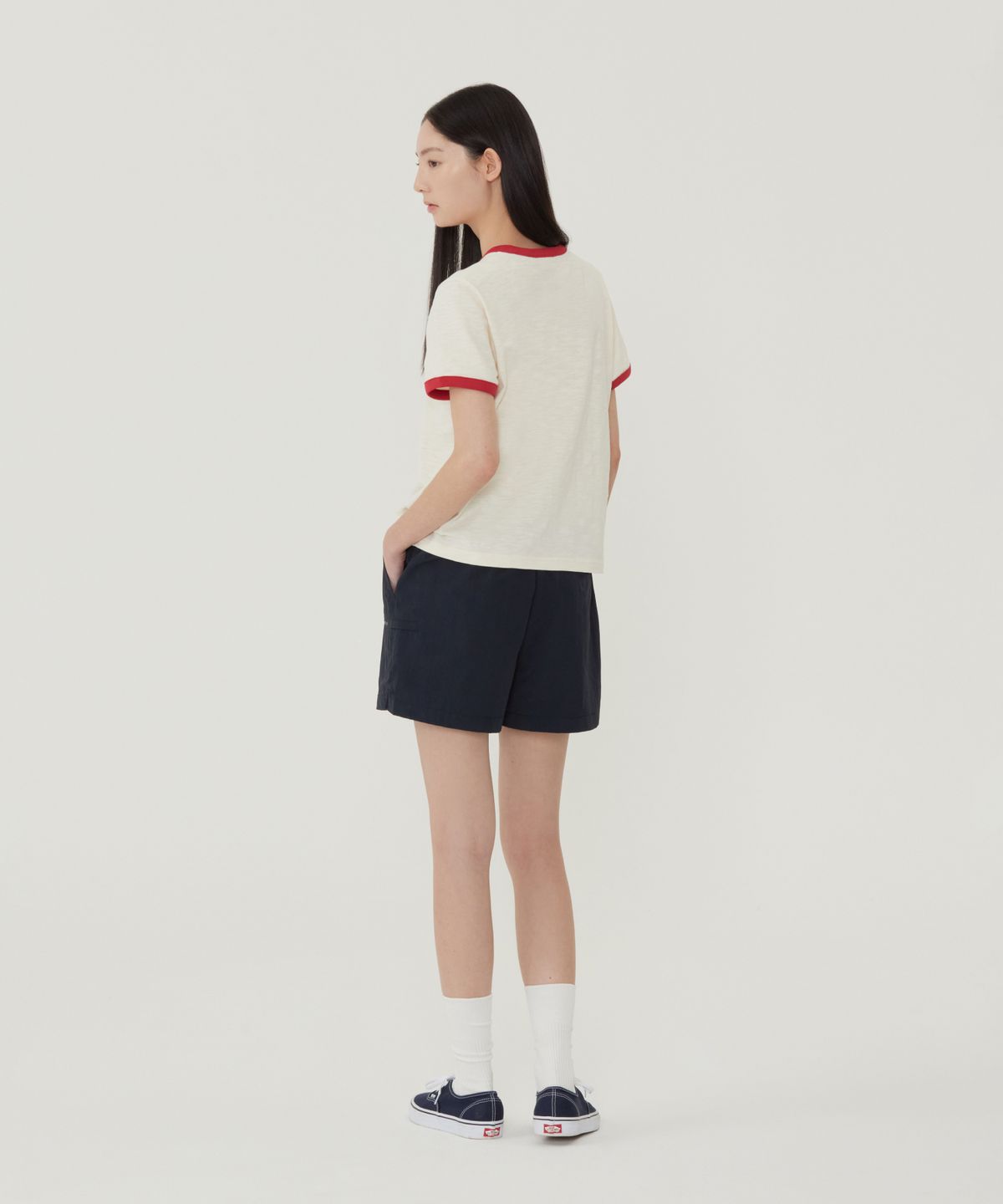 커버낫 우먼(COVERNAT WOMAN) 우먼 엘리펀트 그래픽 링거 티셔츠 오프 화이트
