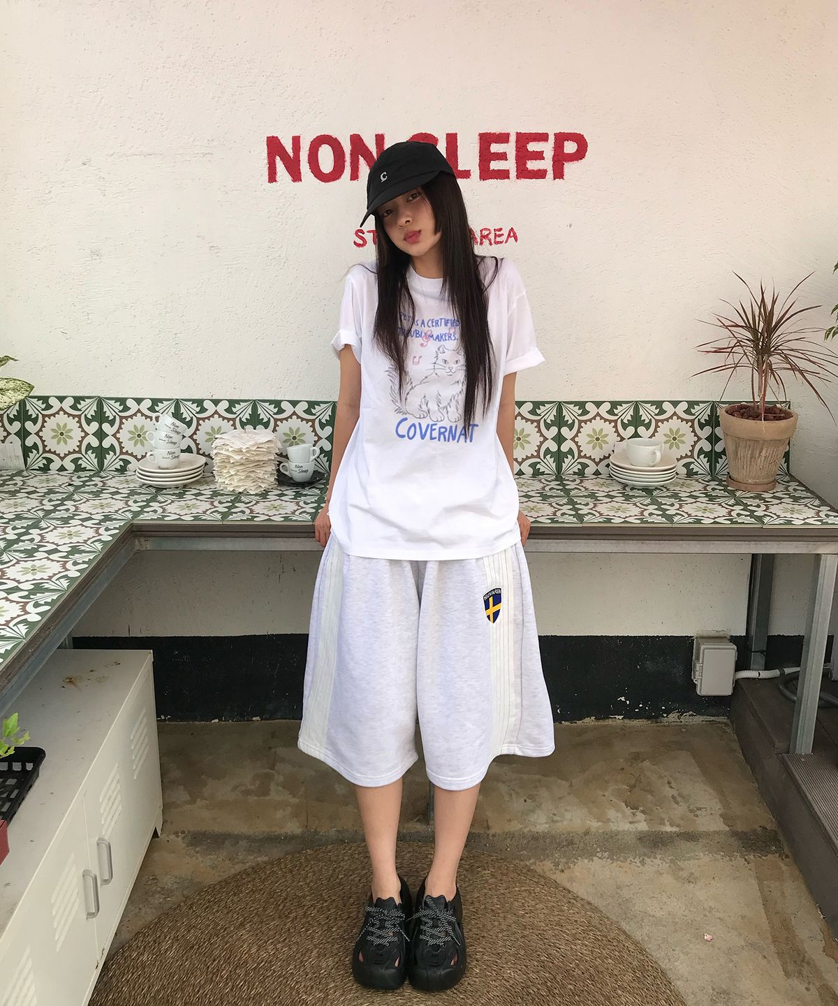 커버낫 우먼(COVERNAT WOMAN) 우먼 오버핏 캣 그래픽 티셔츠 화이트