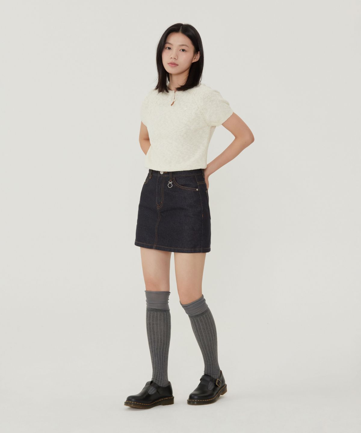 커버낫 우먼(COVERNAT WOMAN) 우먼 부클 라운드 하프 니트 아이보리