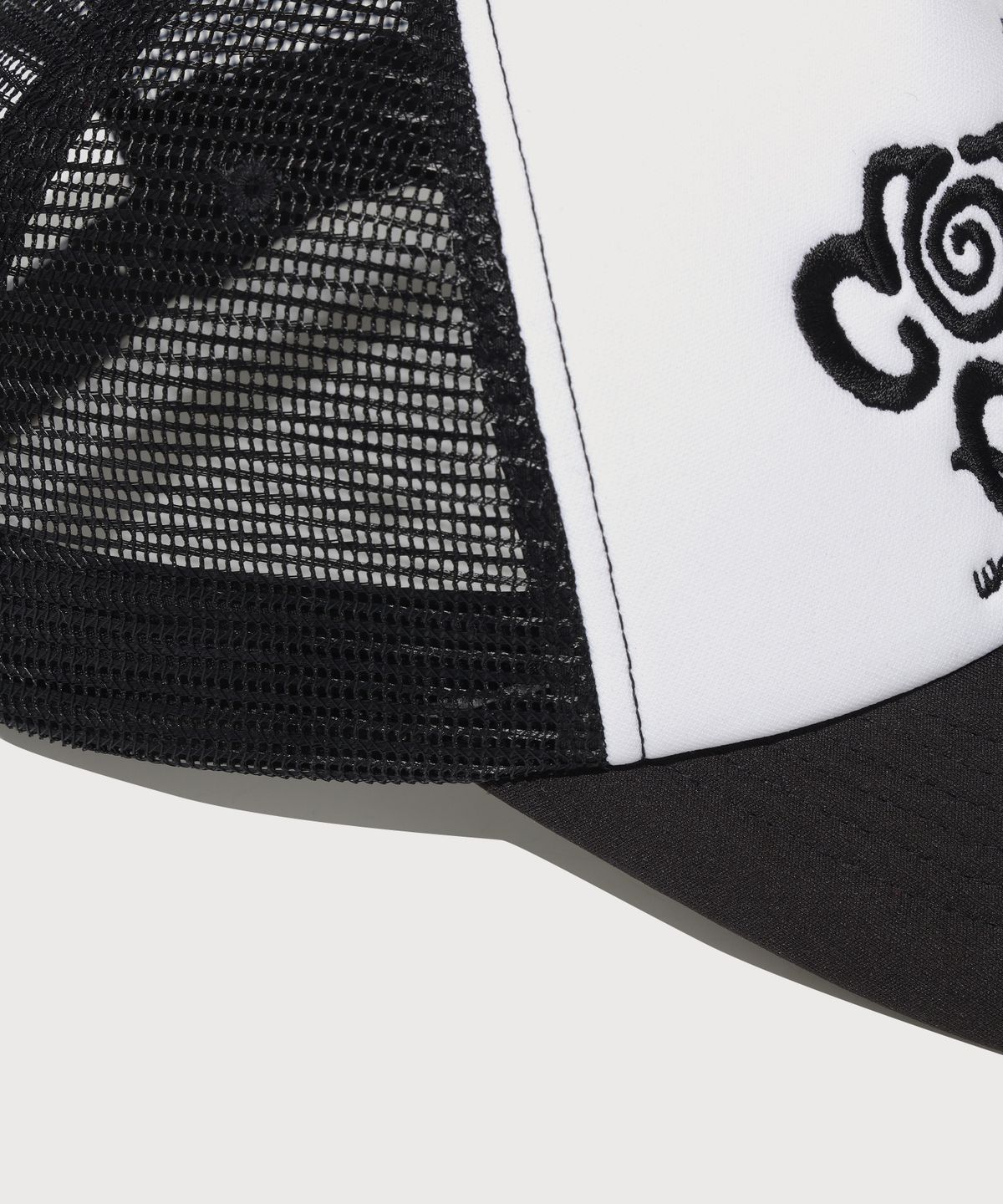 커버낫(COVERNAT) 그래픽 매쉬 캡 블랙