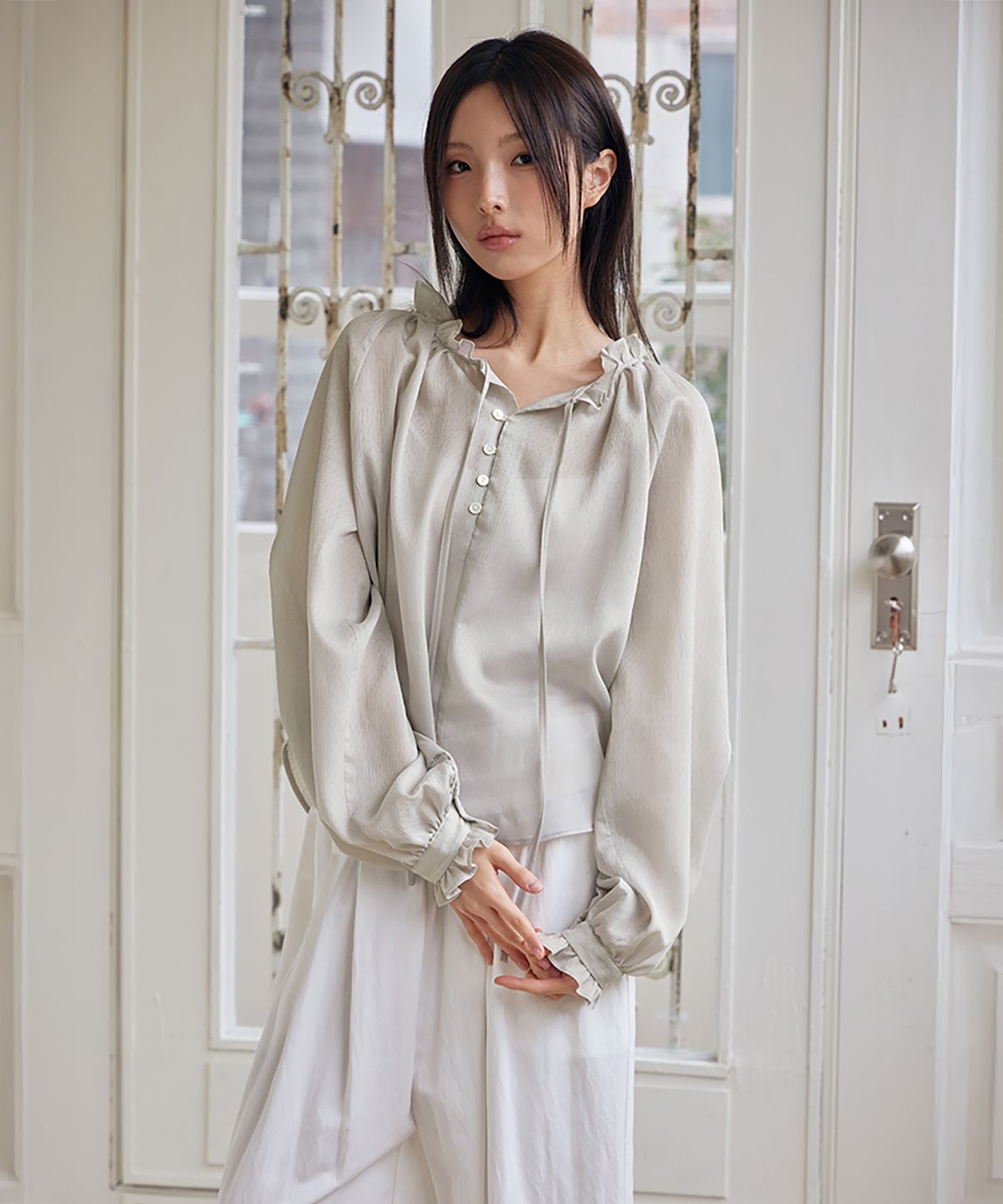런던다다(LONDONDADA) Ruffled Tie Blouse, SAND BEIGE