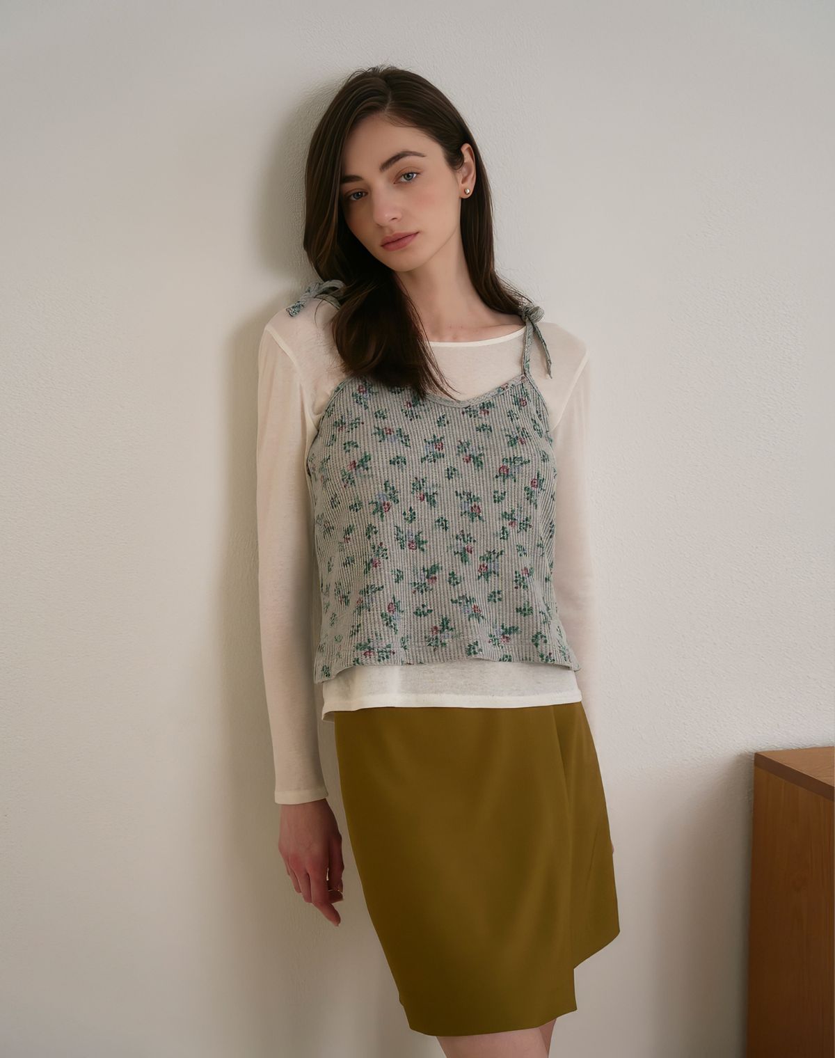 지에마르(GIEMAR) FLOWER RIBBED SLEEVELESS 플라워 립 슬리브리스