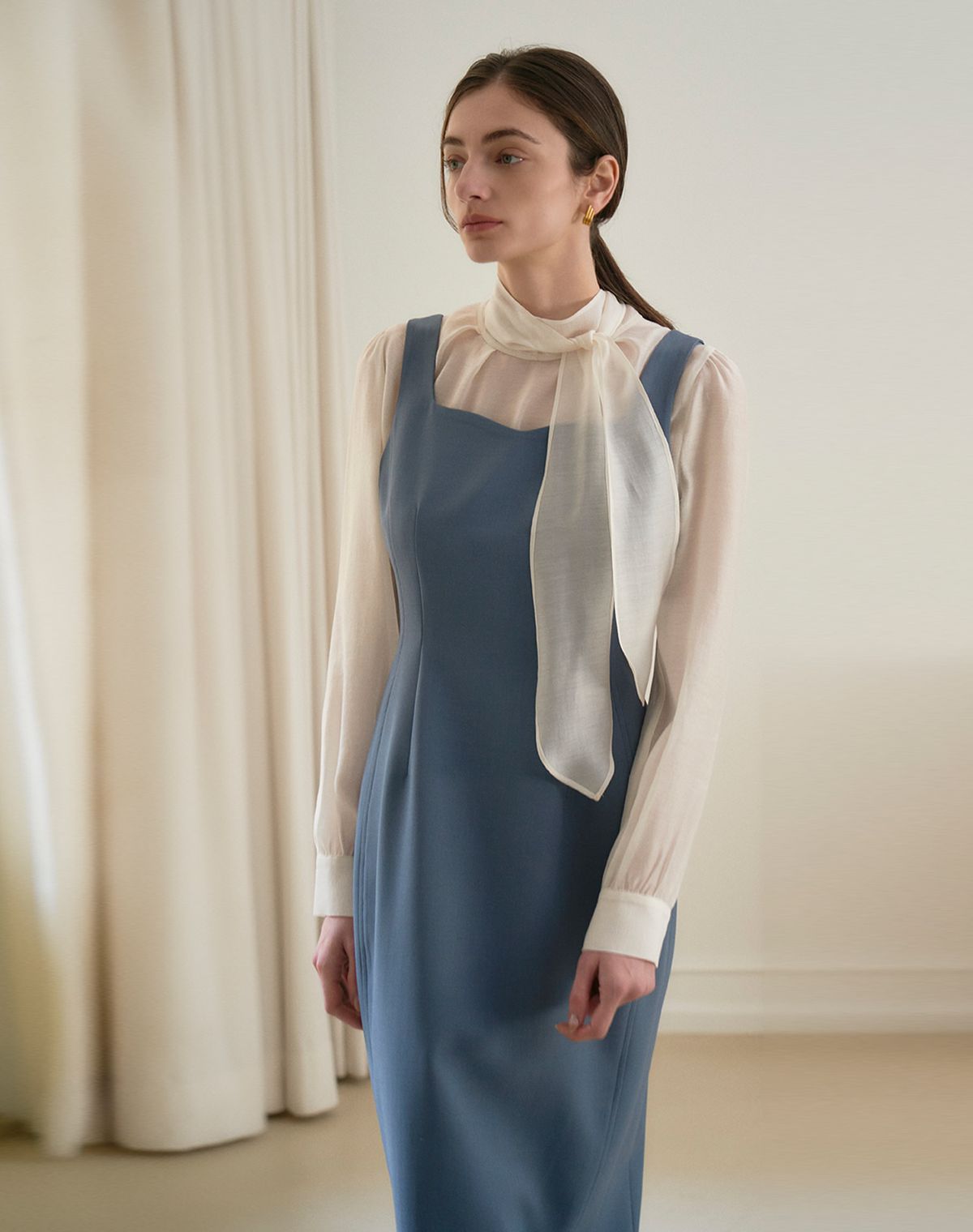 지에마르(GIEMAR) SLEEVELESS DRESS BLUE 슬리브리스 드레스 블루