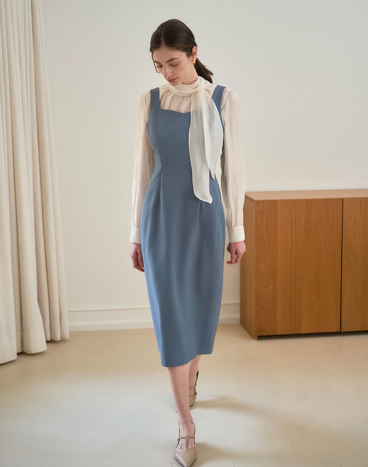 지에마르(GIEMAR) SLEEVELESS DRESS BLUE 슬리브리스 드레스 블루